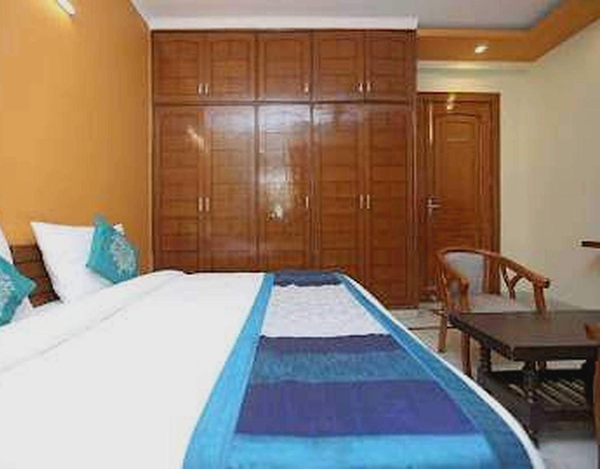 Hotel O Residency Gurgaon