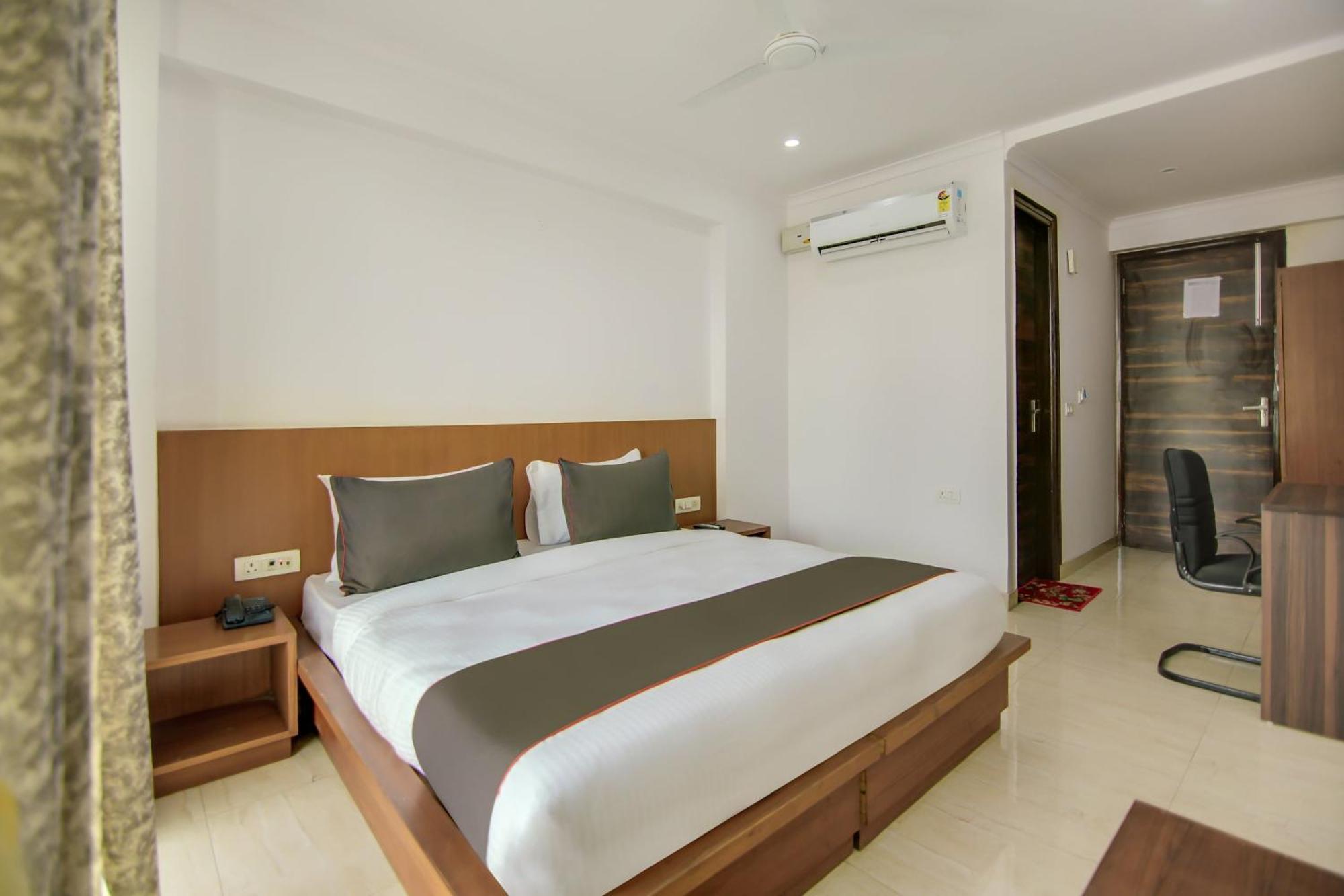 Hotel Collection O Near Appu Ghar Gurgaon