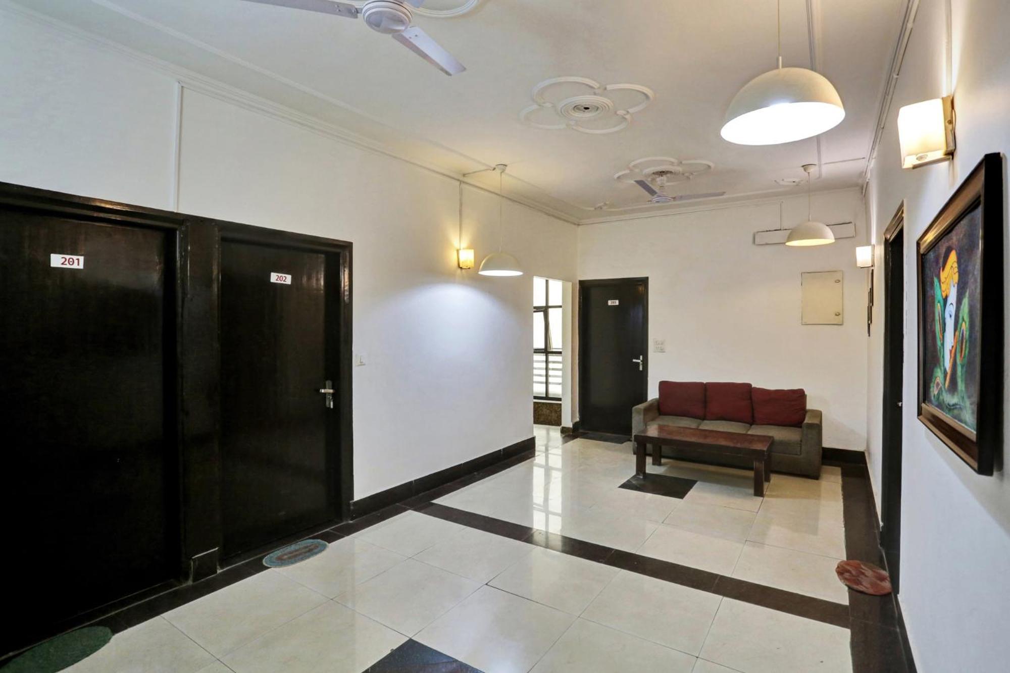 Hotel O Jmd Residency Gurgaon