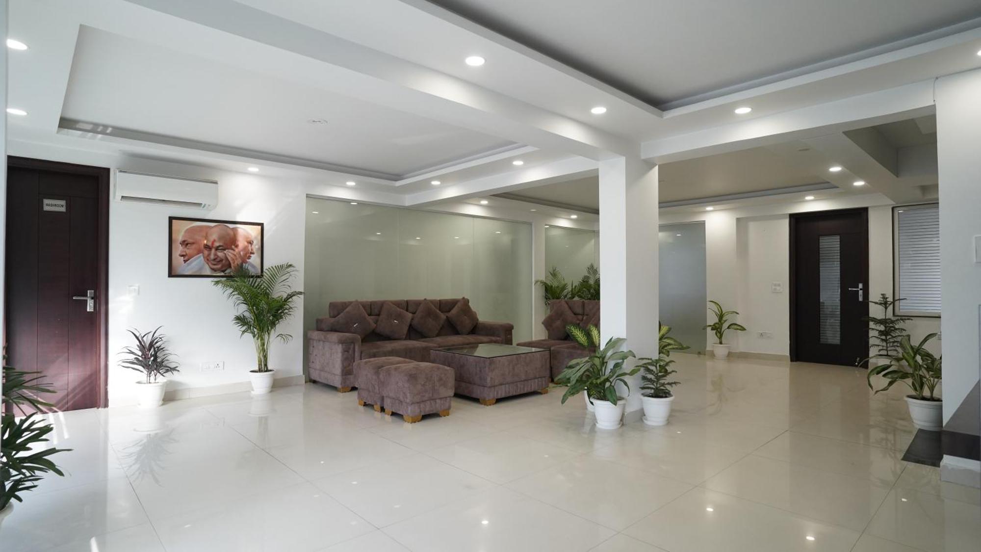 Apartment The Paras Serviced *