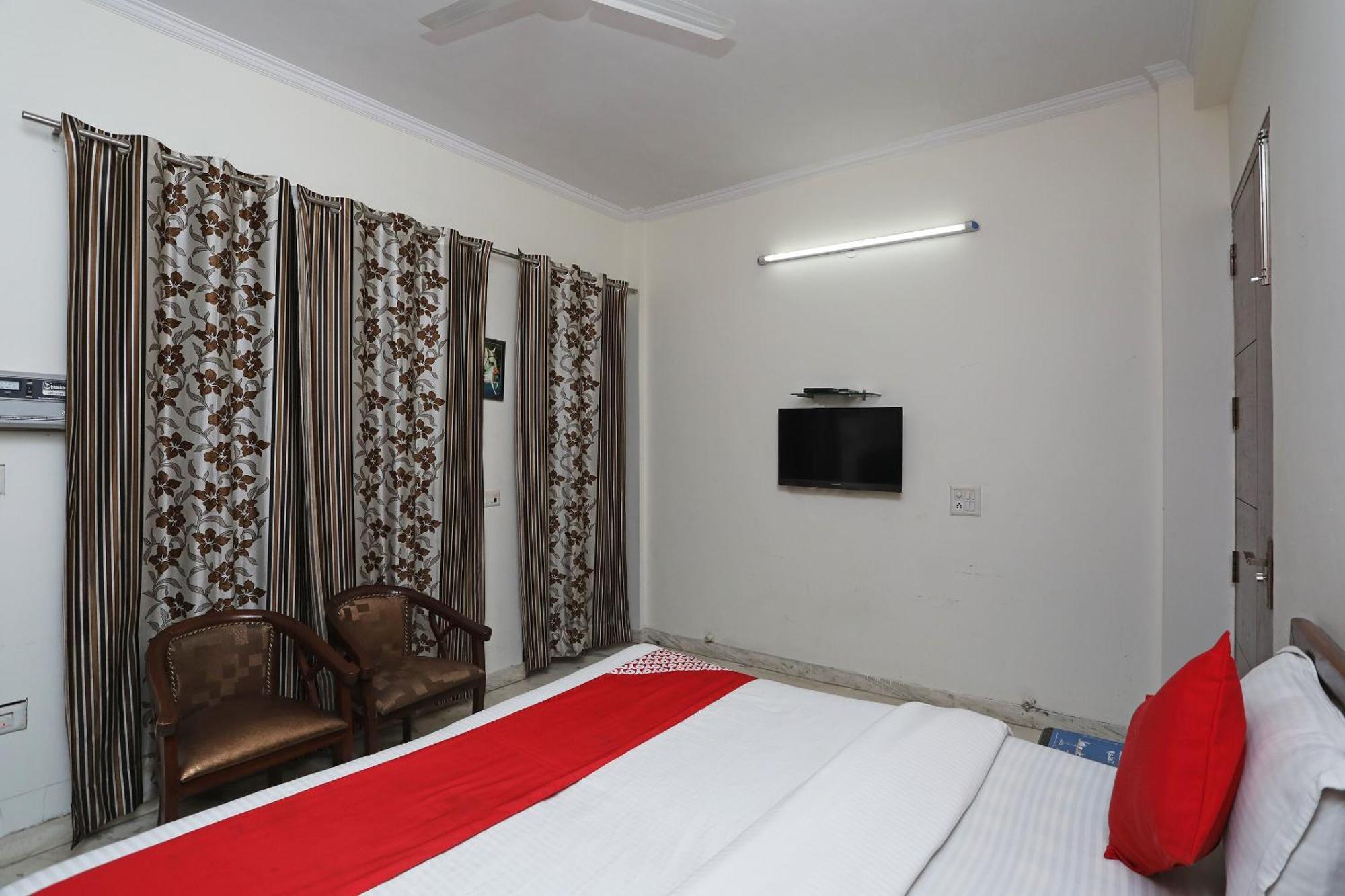 O Red Flag Residency 3* Gurgaon