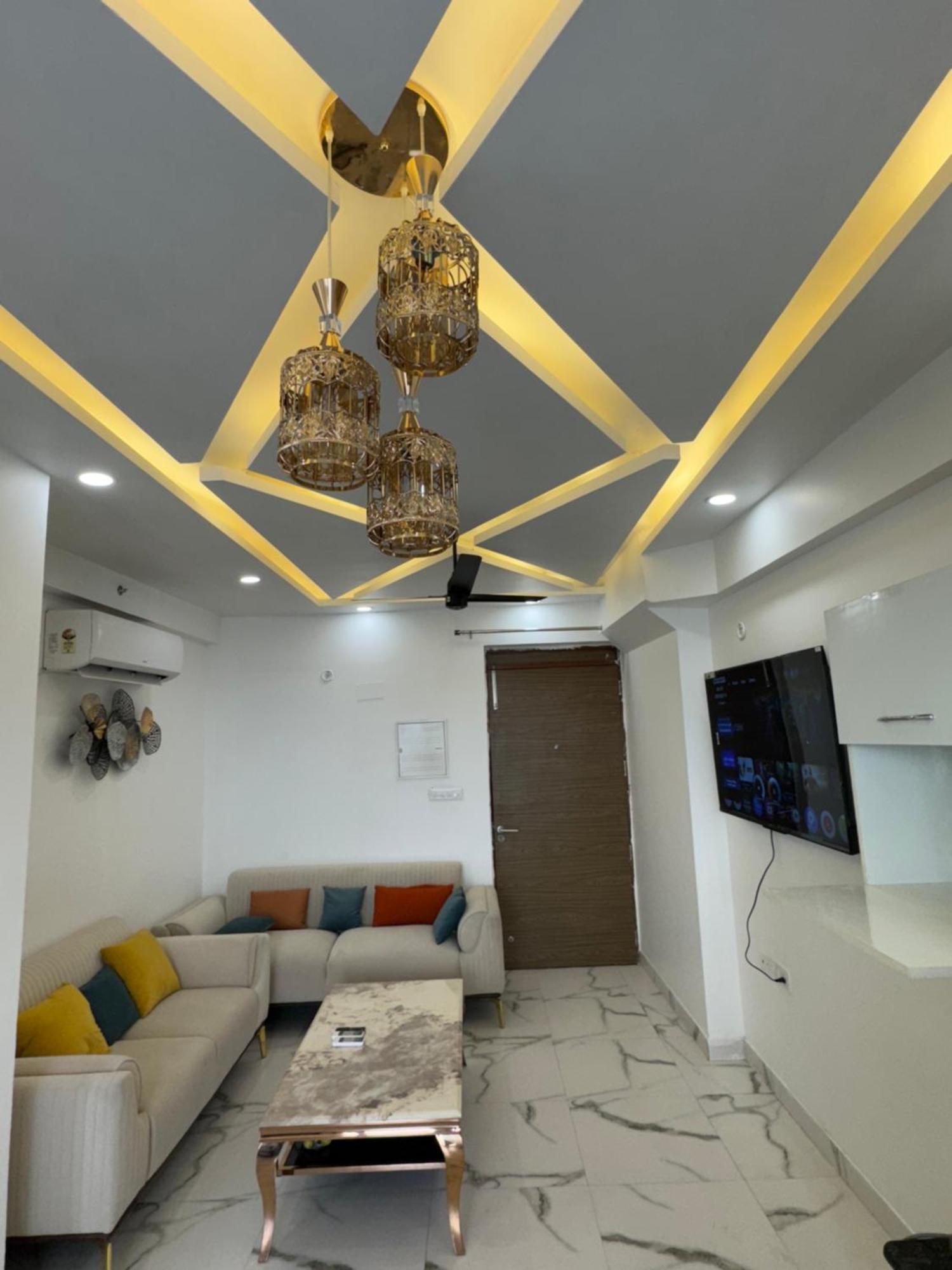 Plaza At 106 Apartment *