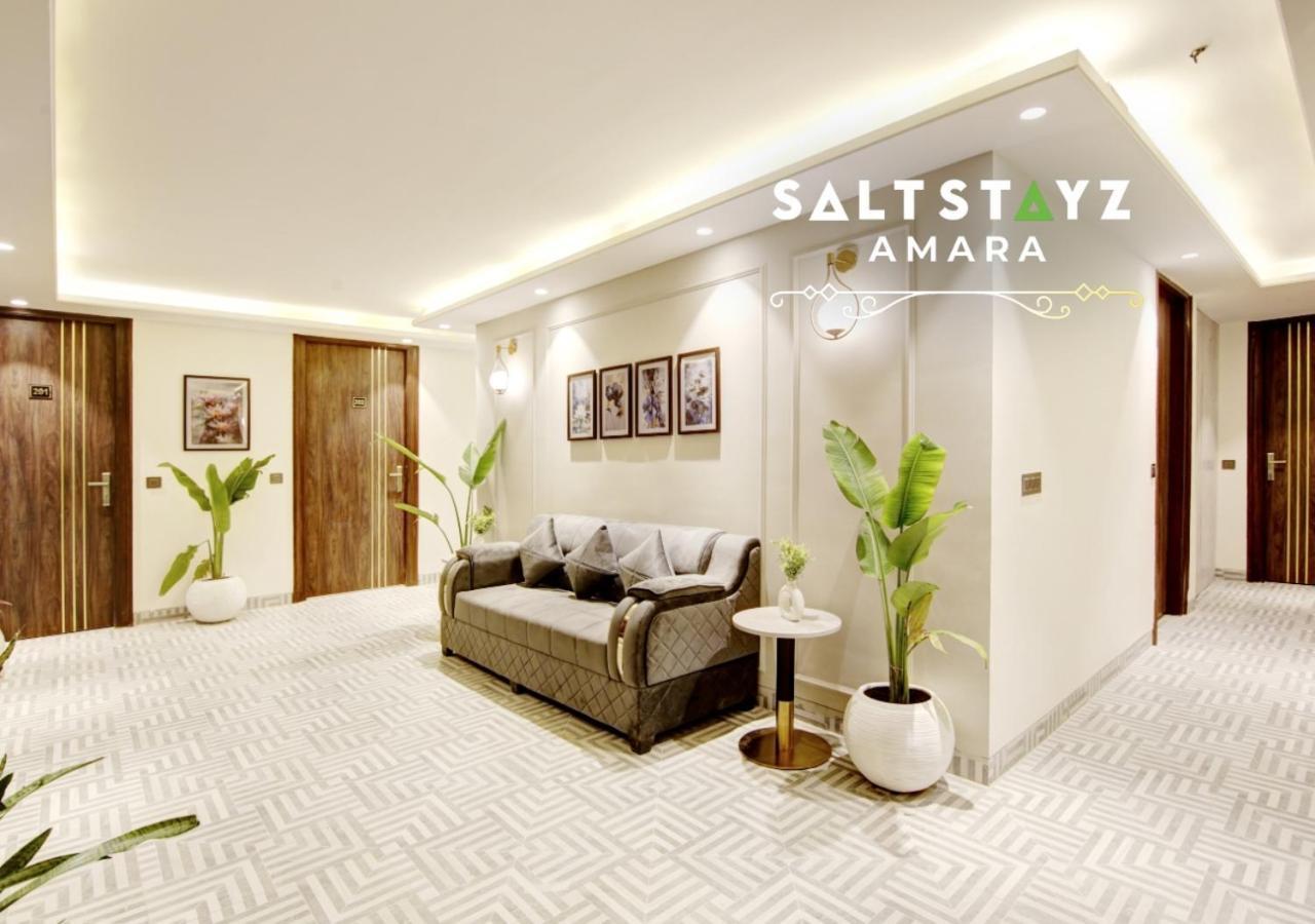 Saltstayz Premier - Galleria Market Road & Sector 27 3*