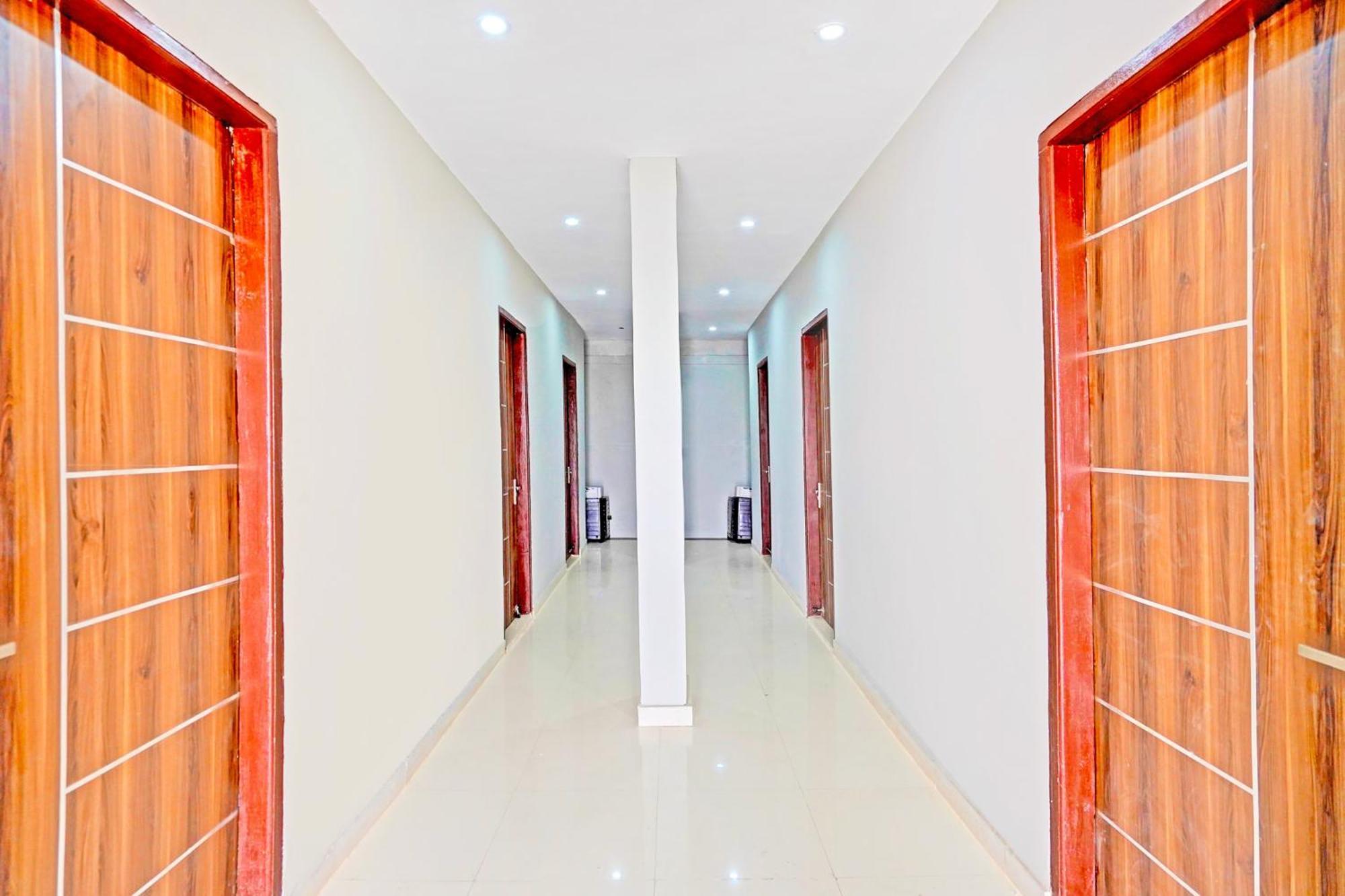 Hotel O Shree Jee