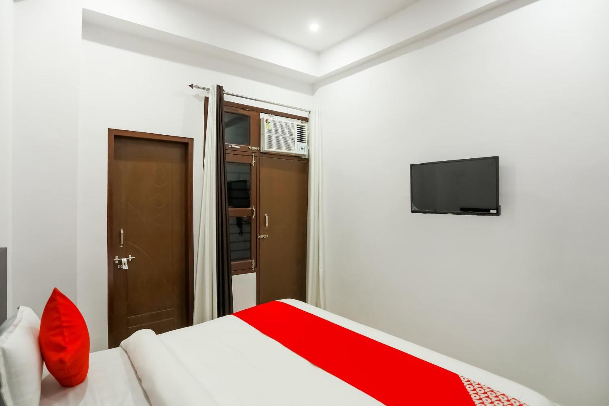 Hotel O Coco Tree Gurgaon