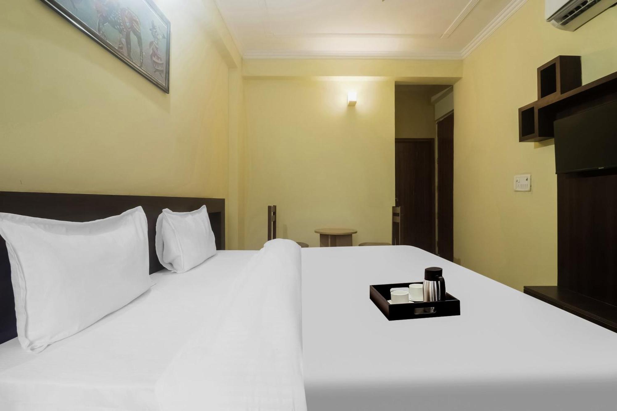 Collection O Majestic Hotel 4*