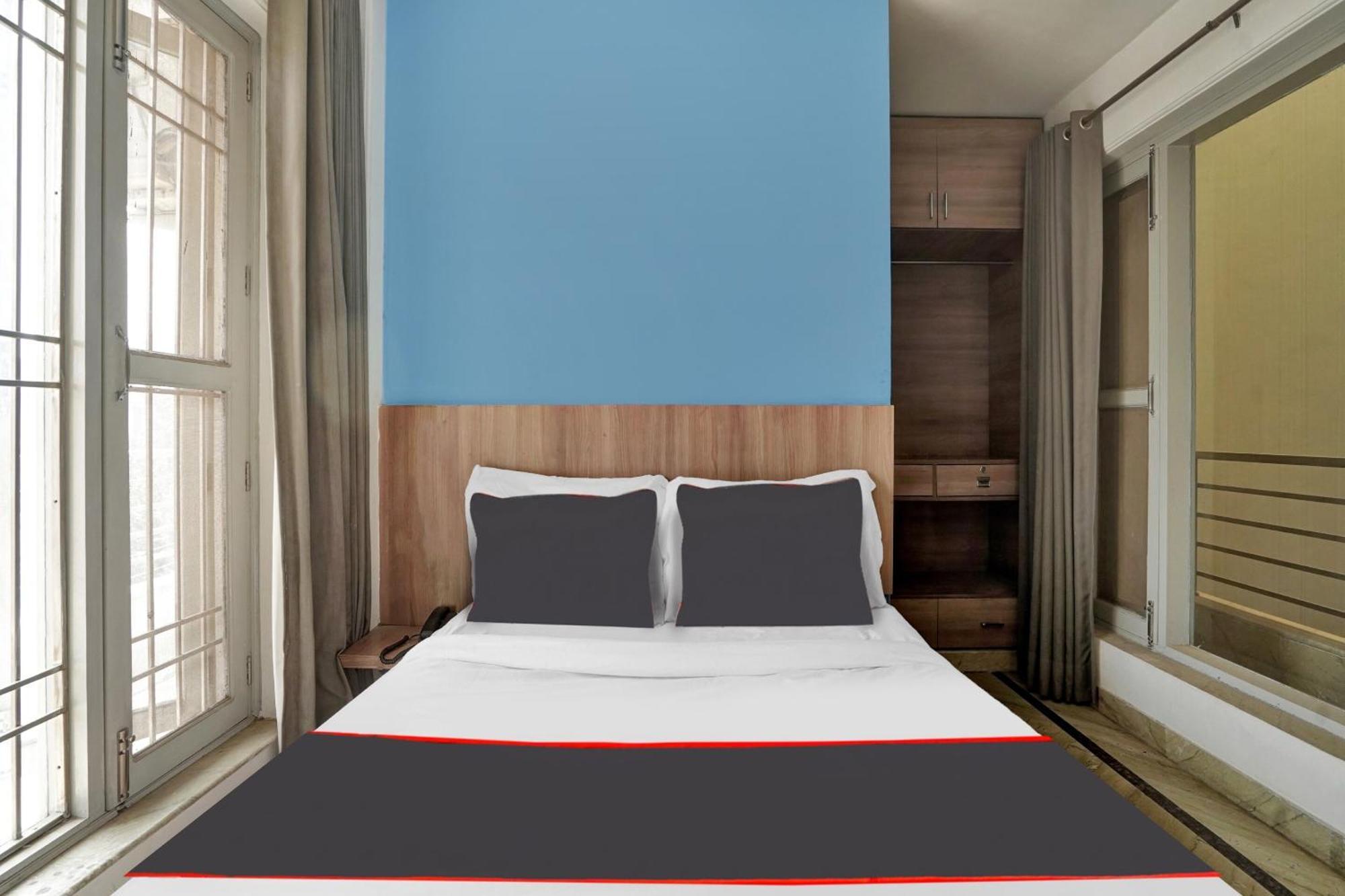 Hotel The Divine Residency 3*