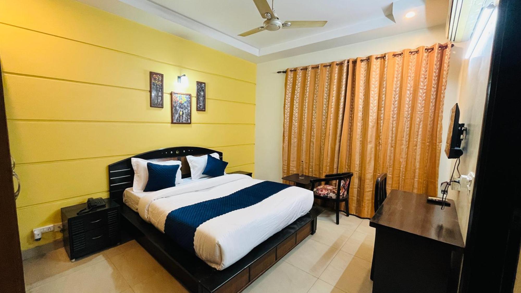 Hotel Nexhub - Huda Centre Gurgaon