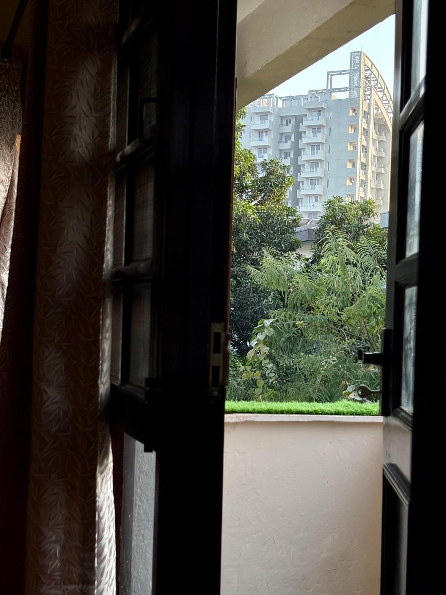 Twopassangers Gurgaon