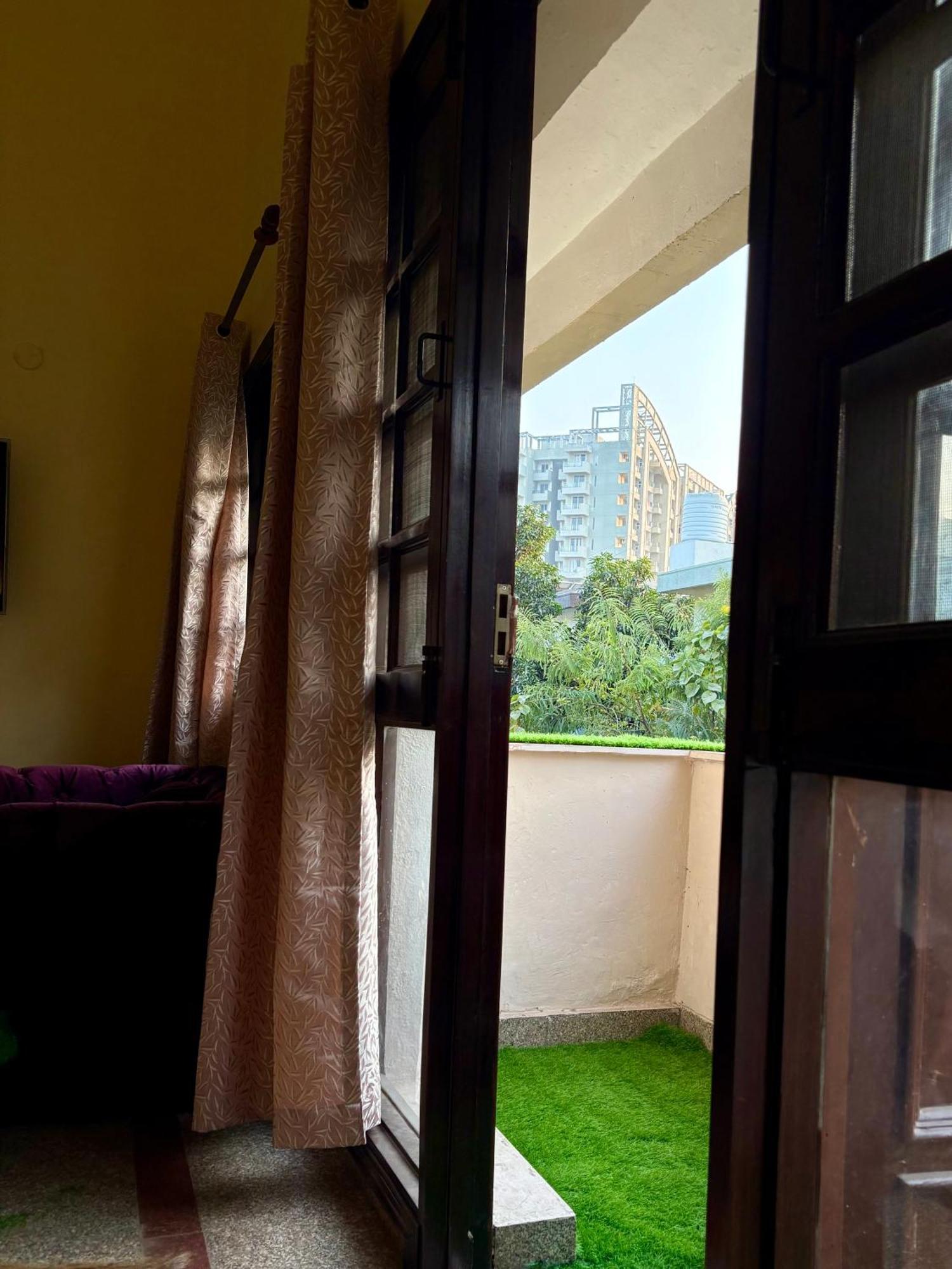 Twopassangers Gurgaon
