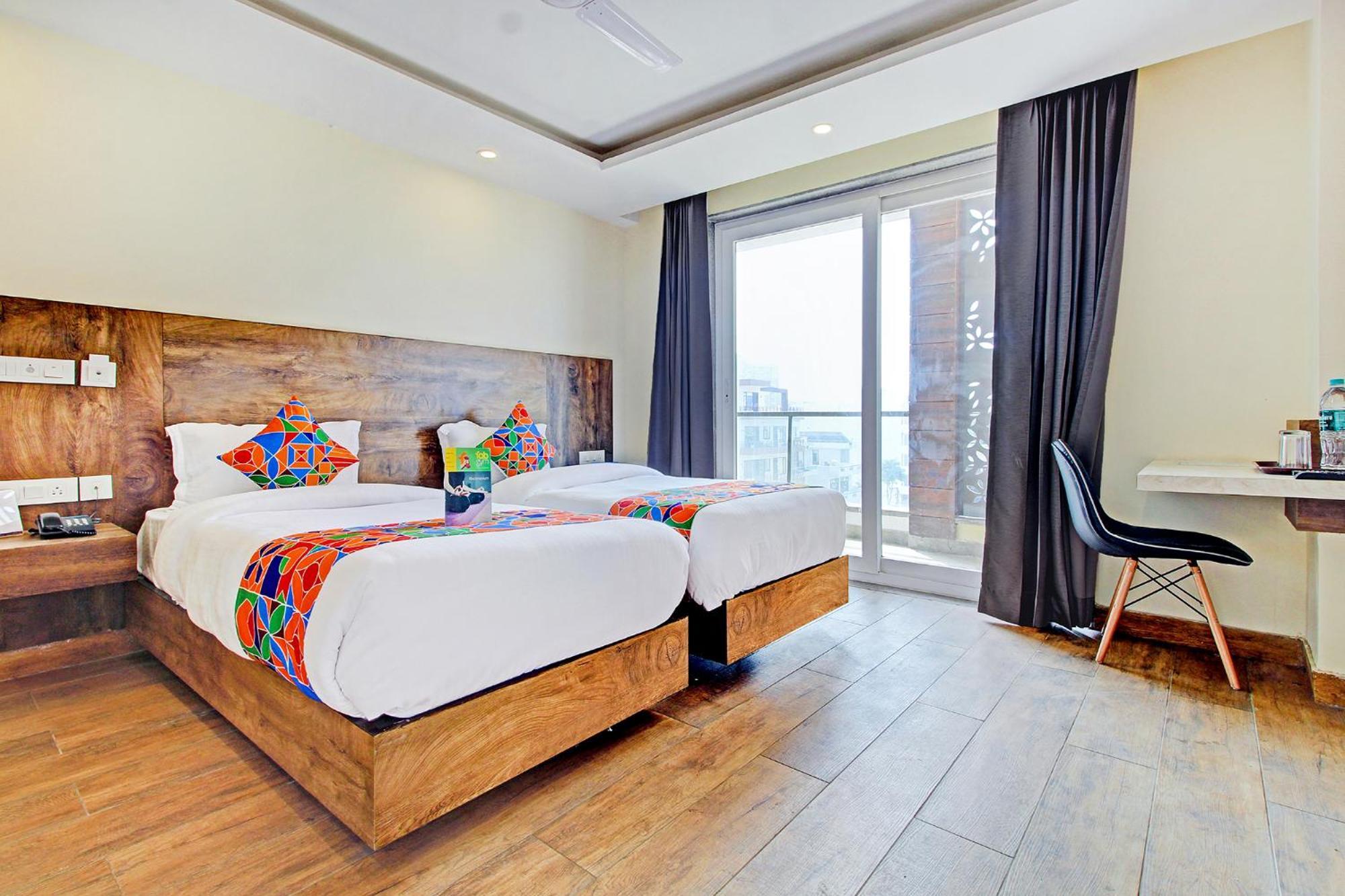 Fabhotel Soft Petals Hotel