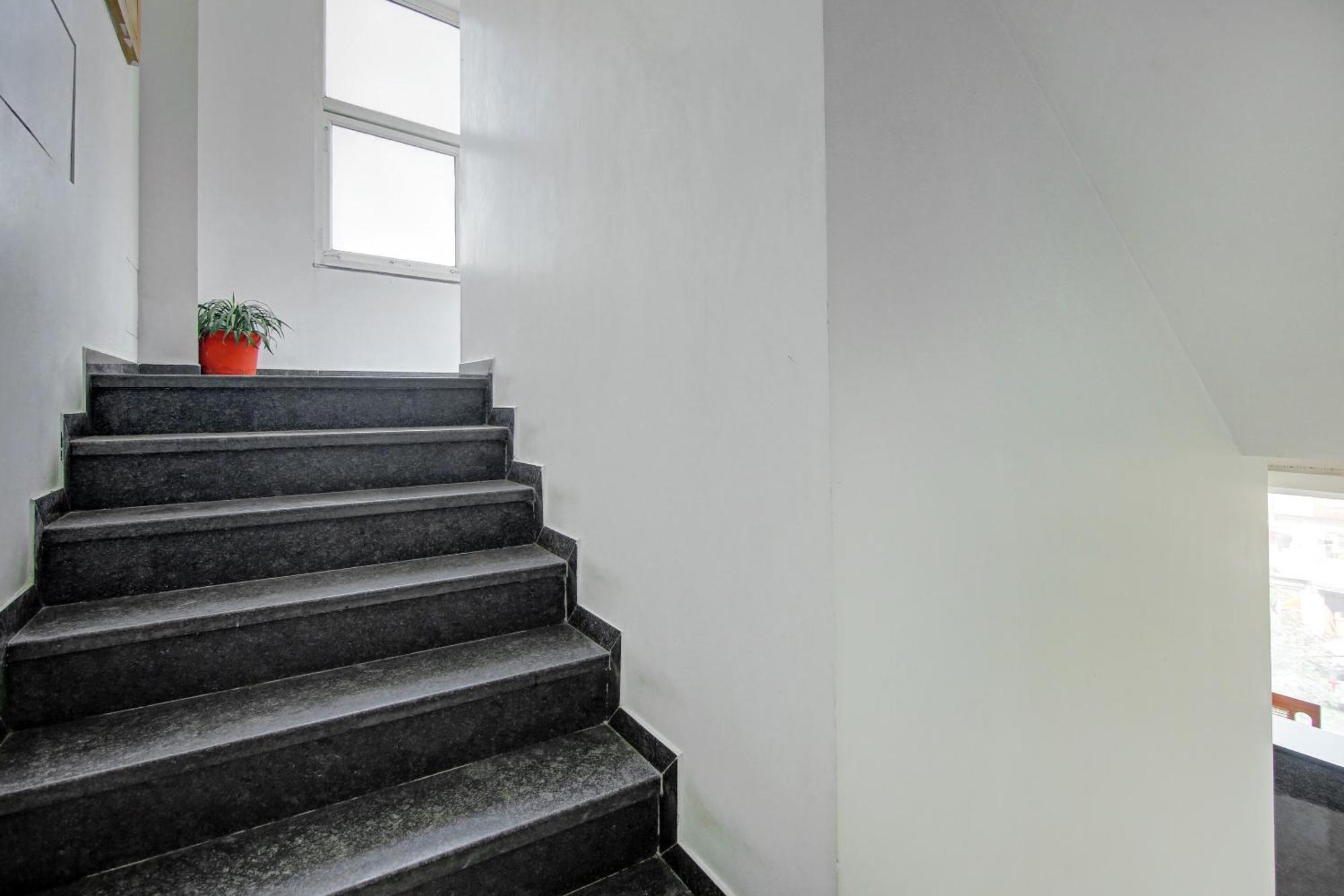 Hotel Super Townhouse Geetanjali