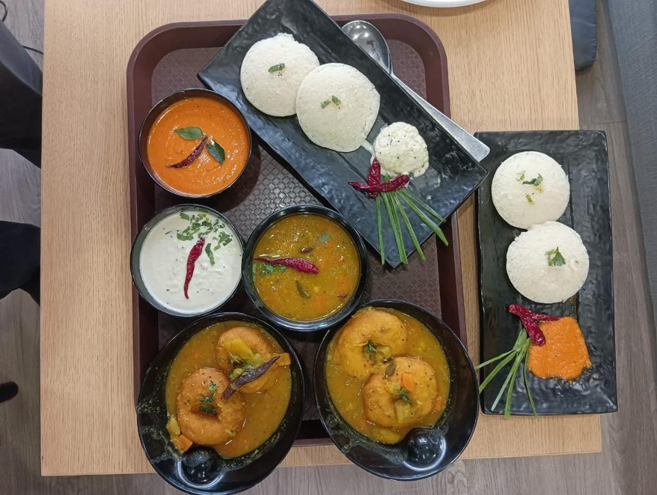 Aamantran Residency Hotel, Sohna Road, Sector 49, Gurugram 3* Gurgaon