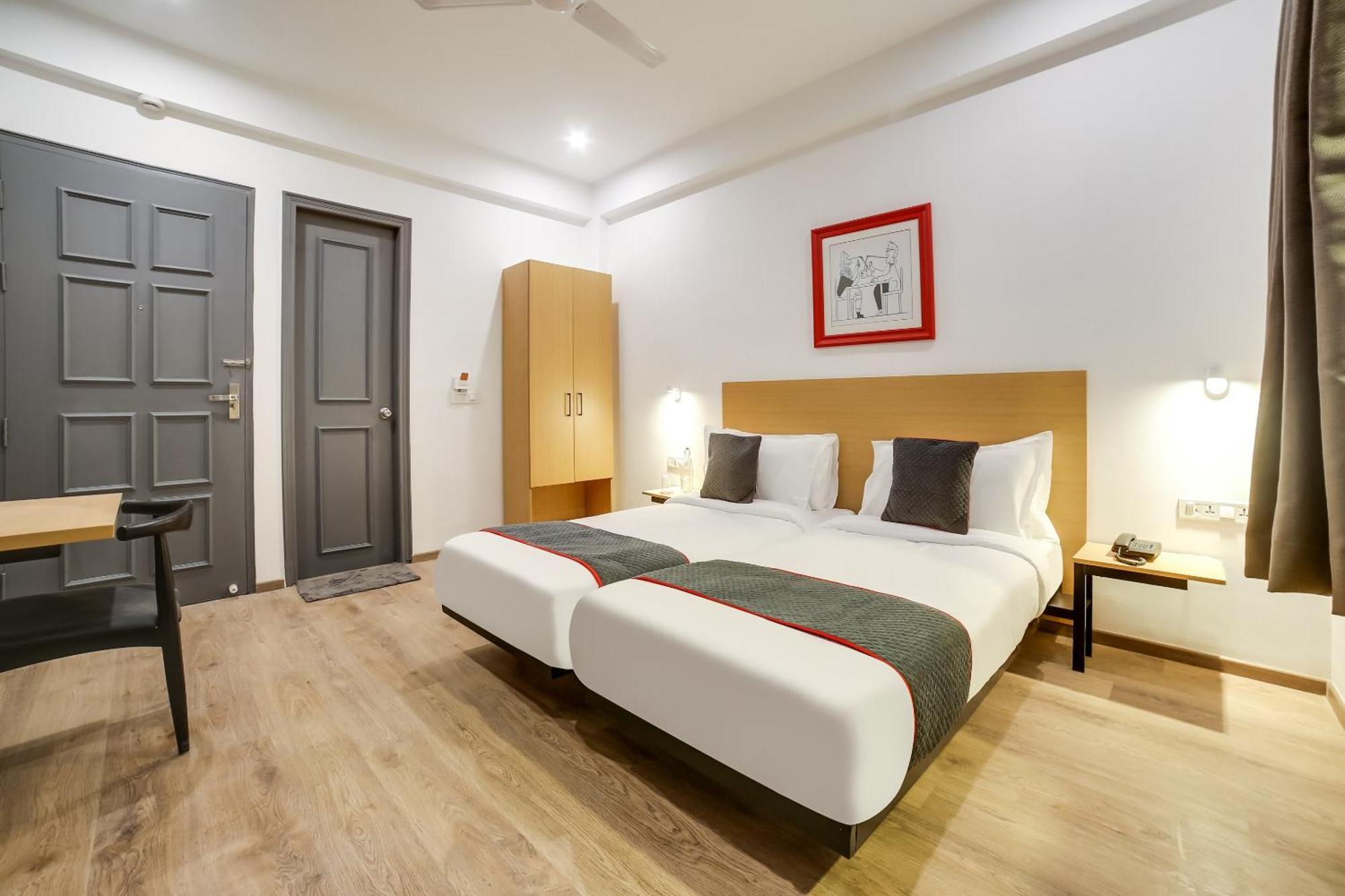 Hotel Townhouse Unitech Cyber Park Near Omaxe Celebration Mall 4*