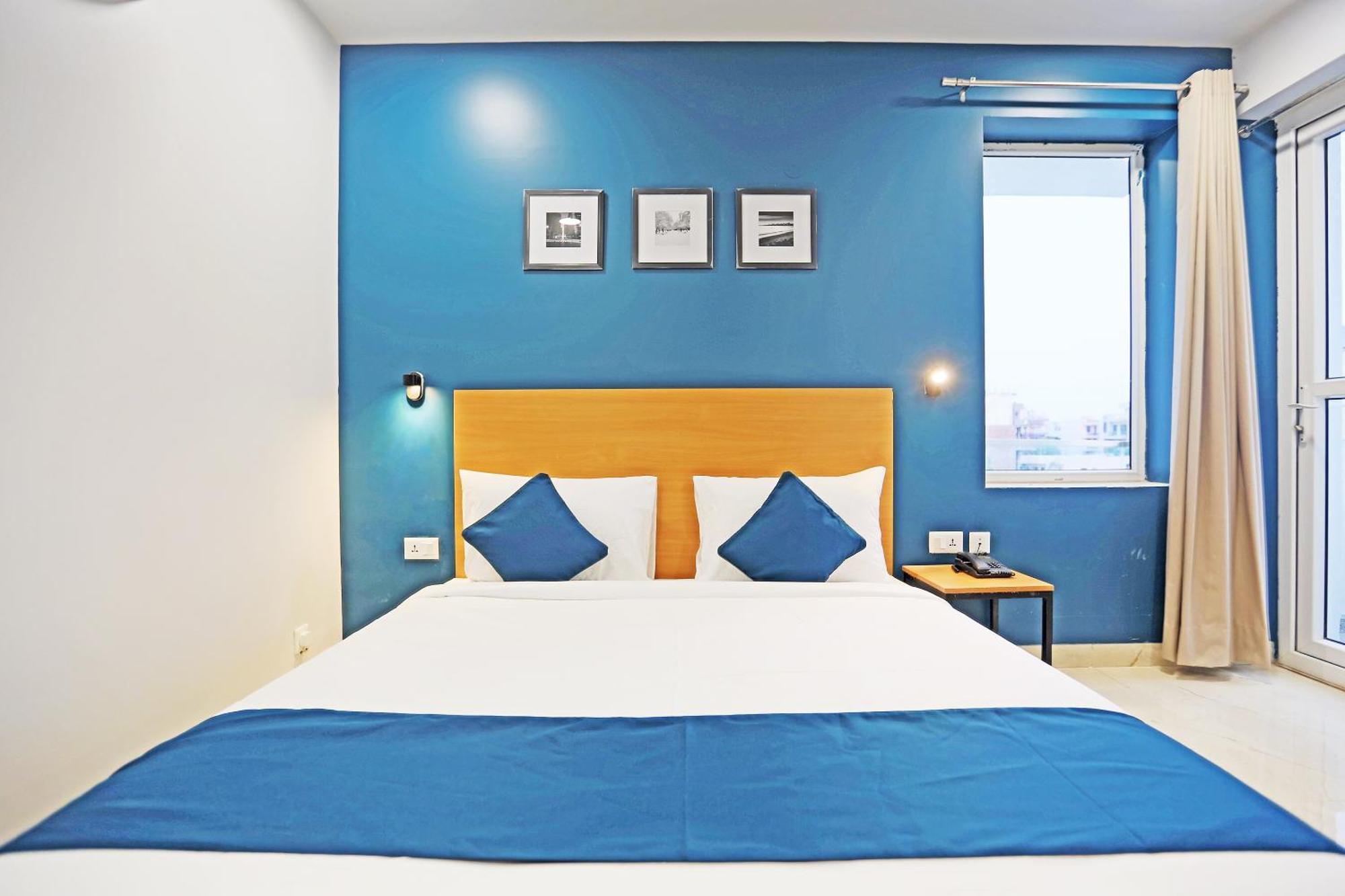 Hotel Collection O Moody Moon Blue