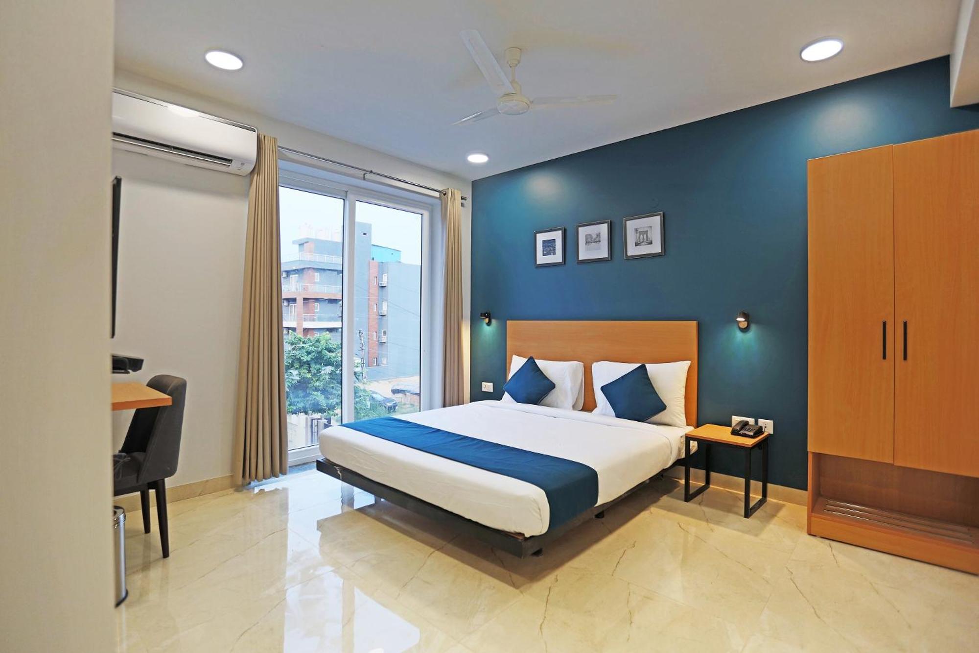 Hotel Collection O Moody Moon Blue 3*