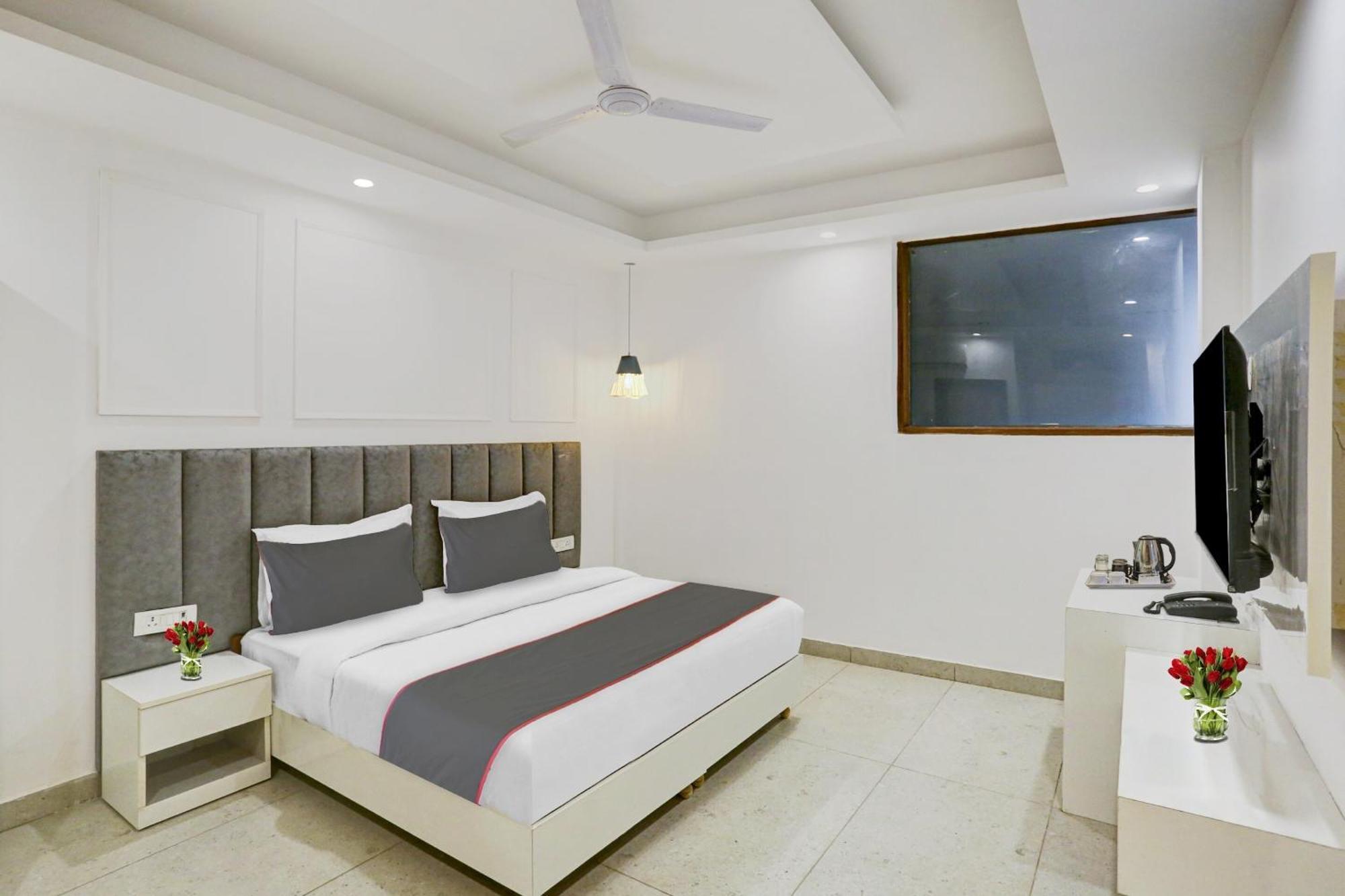 Townhouse Royal Near Aravali Biodiversity Park