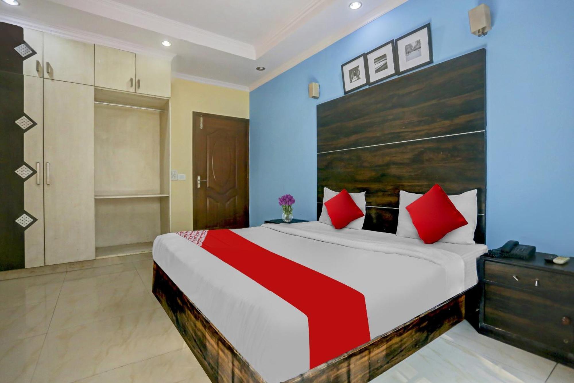 Hotel Collection O Ramjas Star Residency Near Appu Ghar 3*