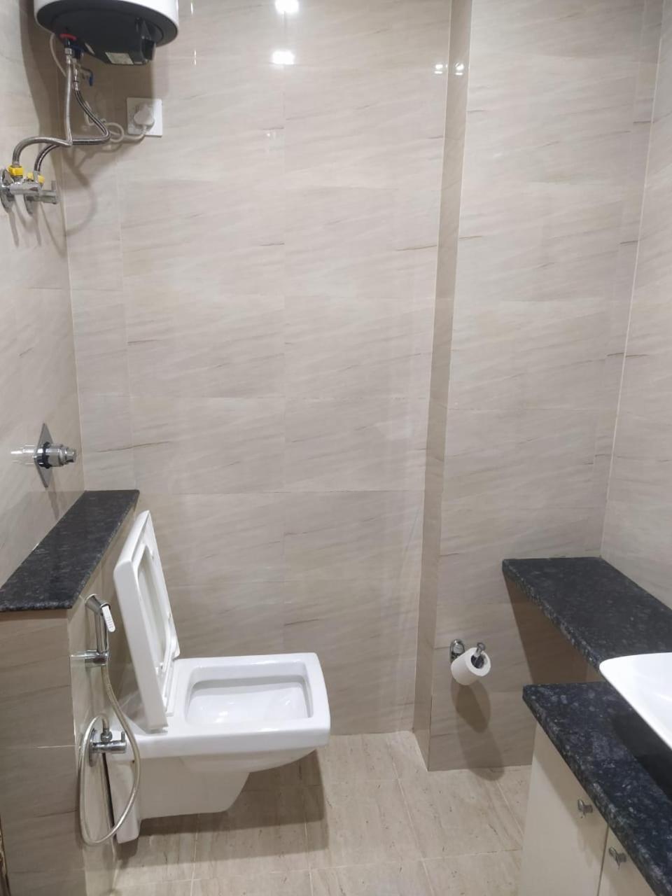 Limewood - Near Golf Course Road 3* Gurgaon