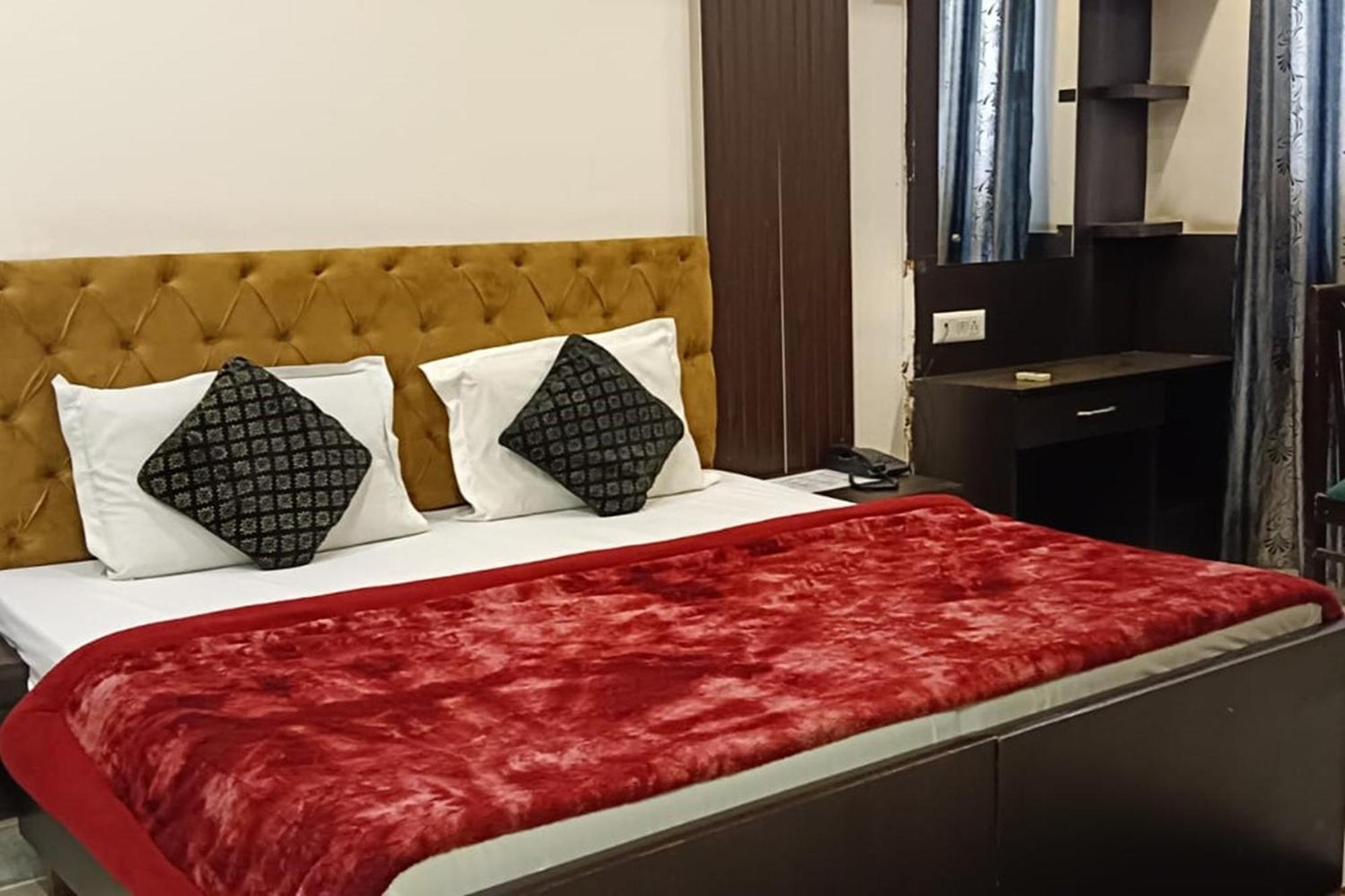 Shree Kanta Hotel 3*