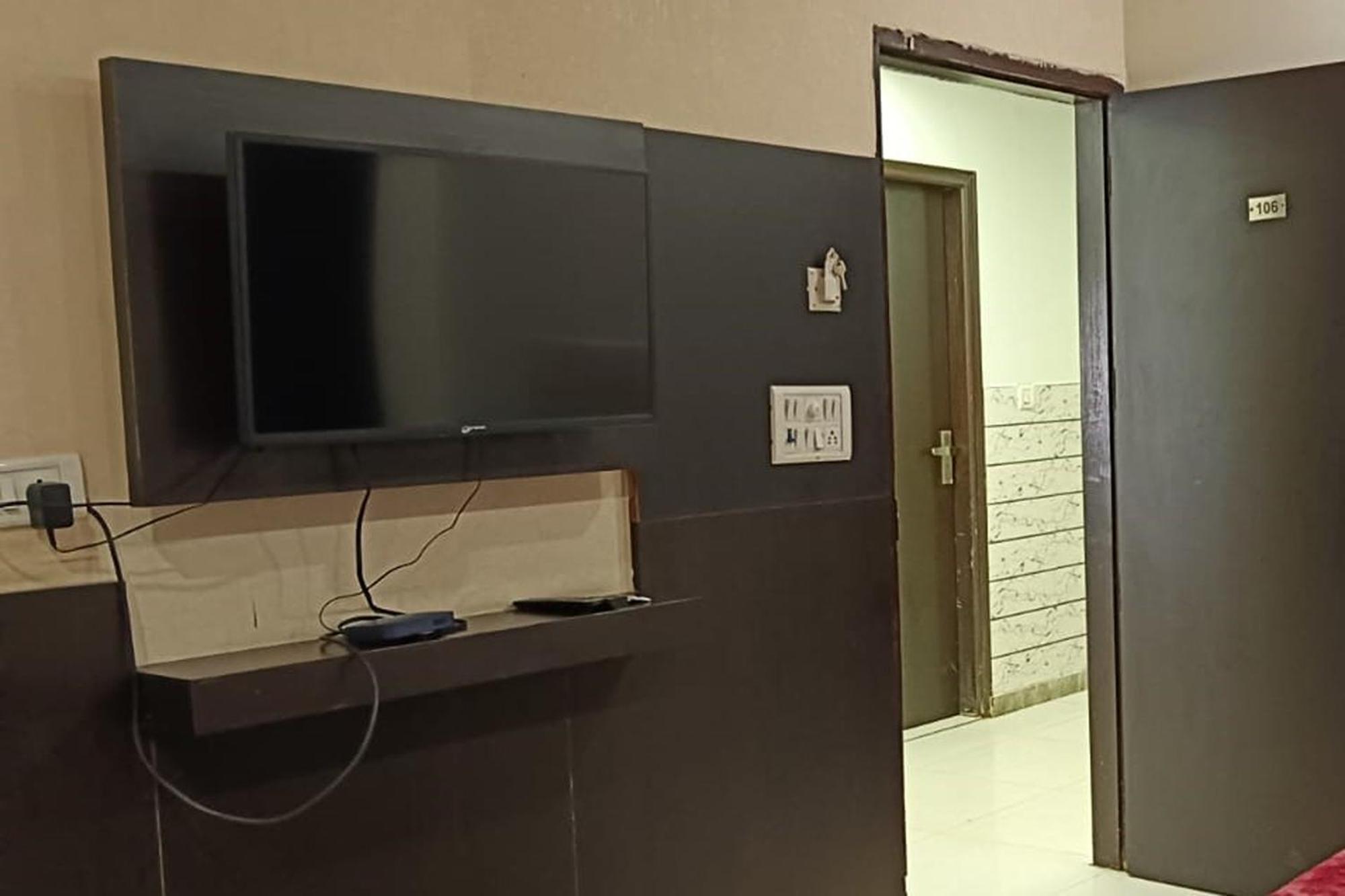Hotel Shree Kanta 3*