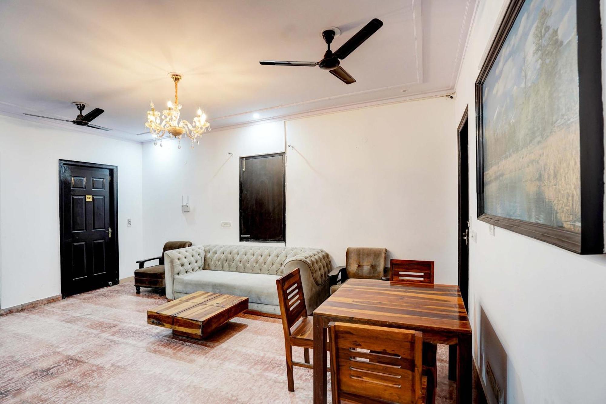 Collection O Dev Hotel Gurgaon