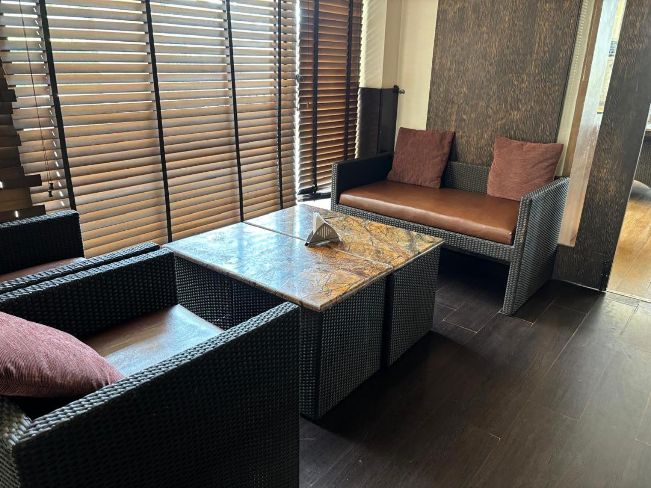- Tarudhan Valley Golf Apartment