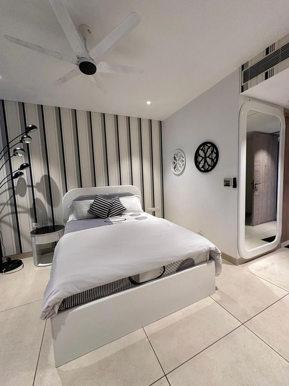 Zebra Luxe Loft With Patio *