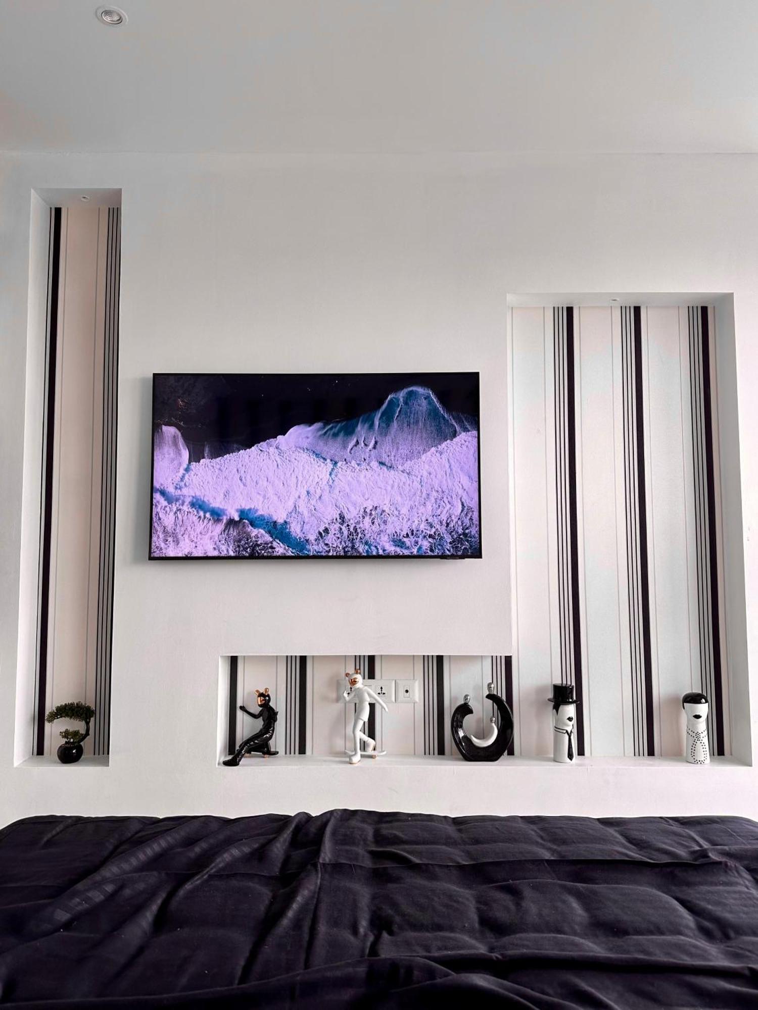 Apartment Zebra Luxe Loft With Patio Gurgaon