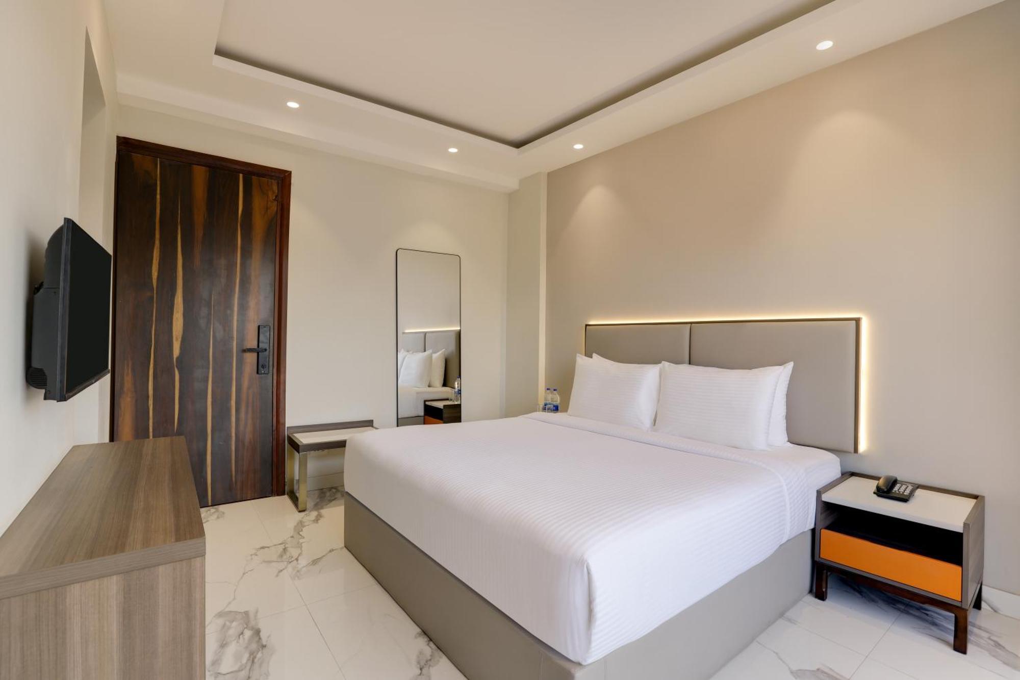 Hoften Sukh Vasa, Sector 51 3* Gurgaon