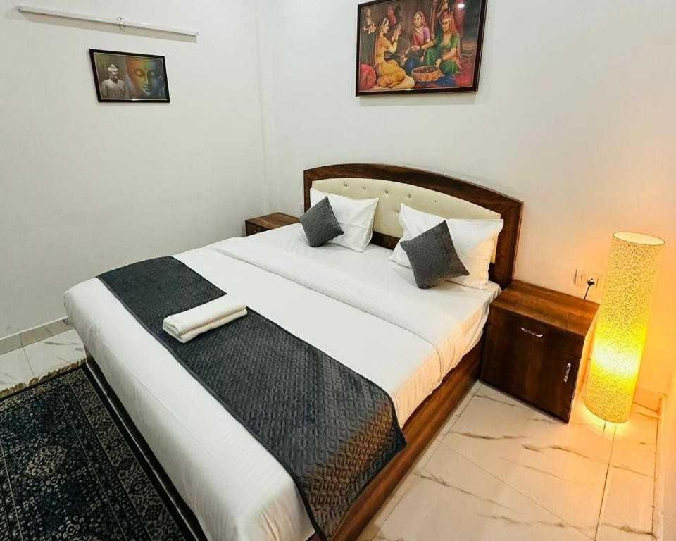 Hotel O Vikrant Residency Gurgaon