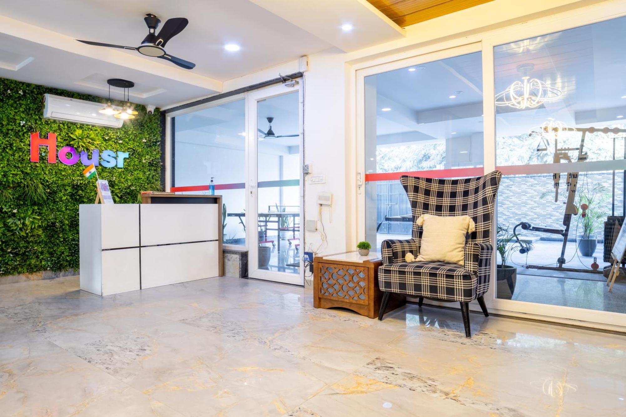 Hotel Housr 43 Global Foyer Gurgaon
