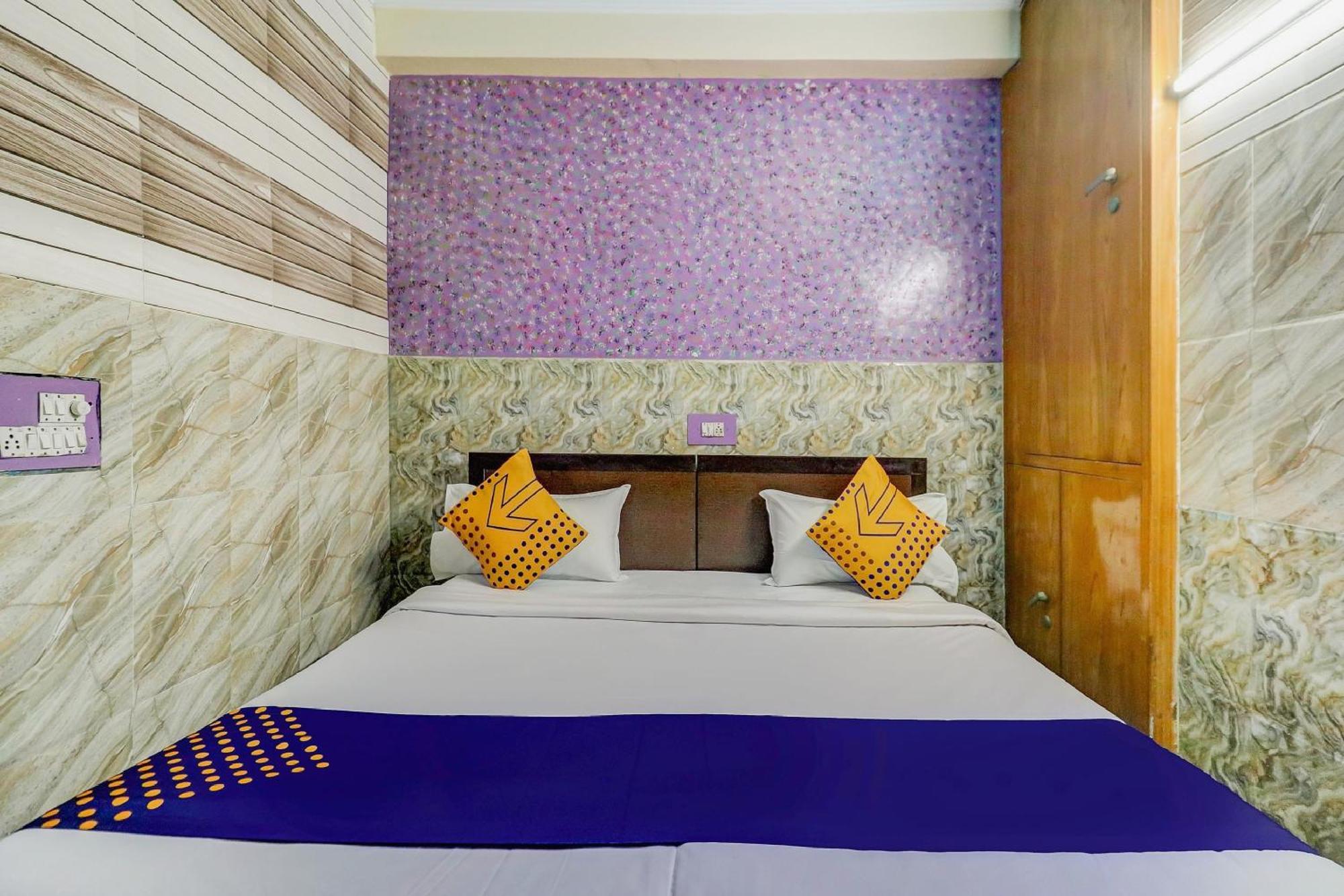 Spot On Maa Gyatri Hotel 2*