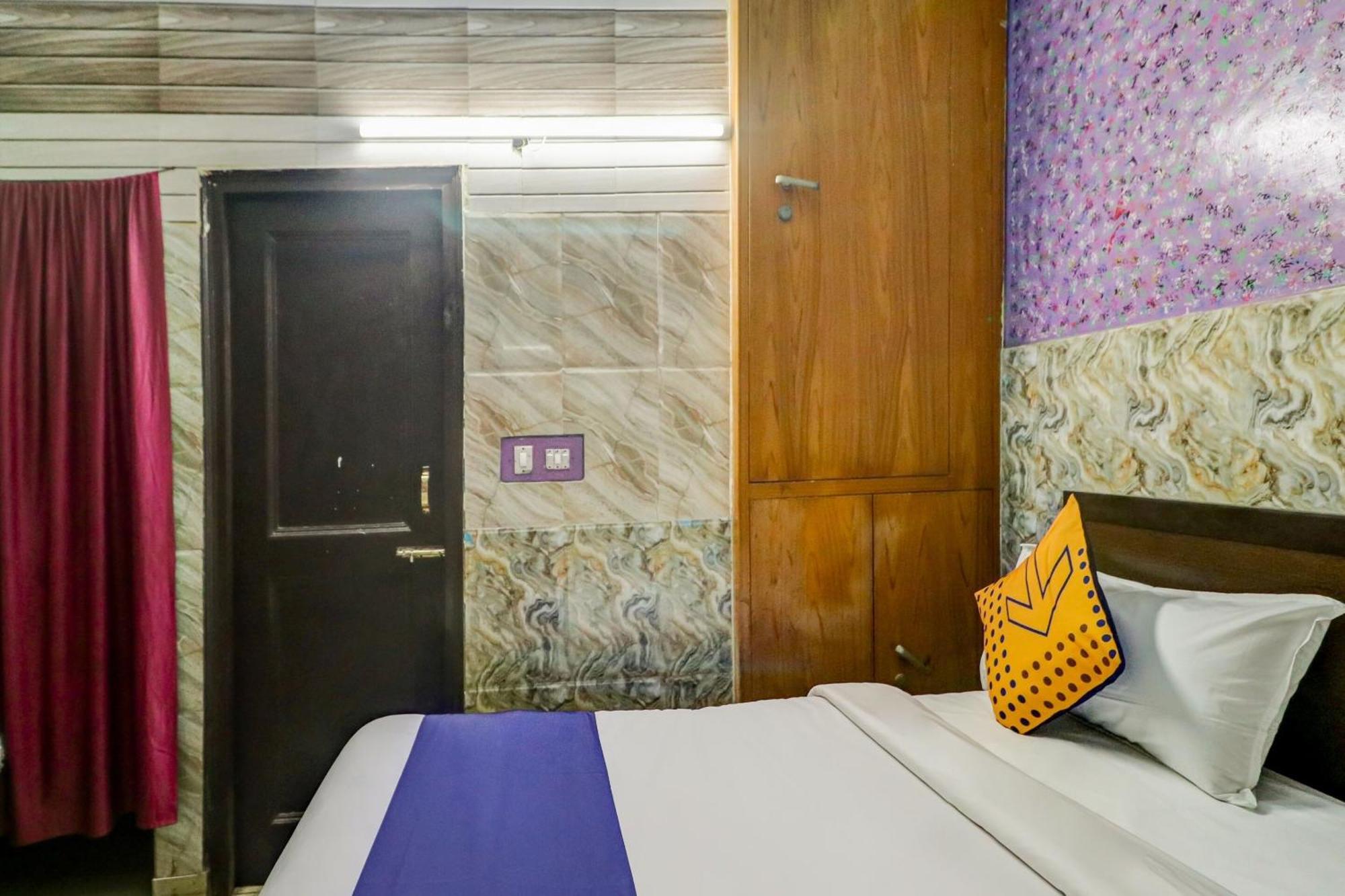 Spot On Maa Gyatri Hotel