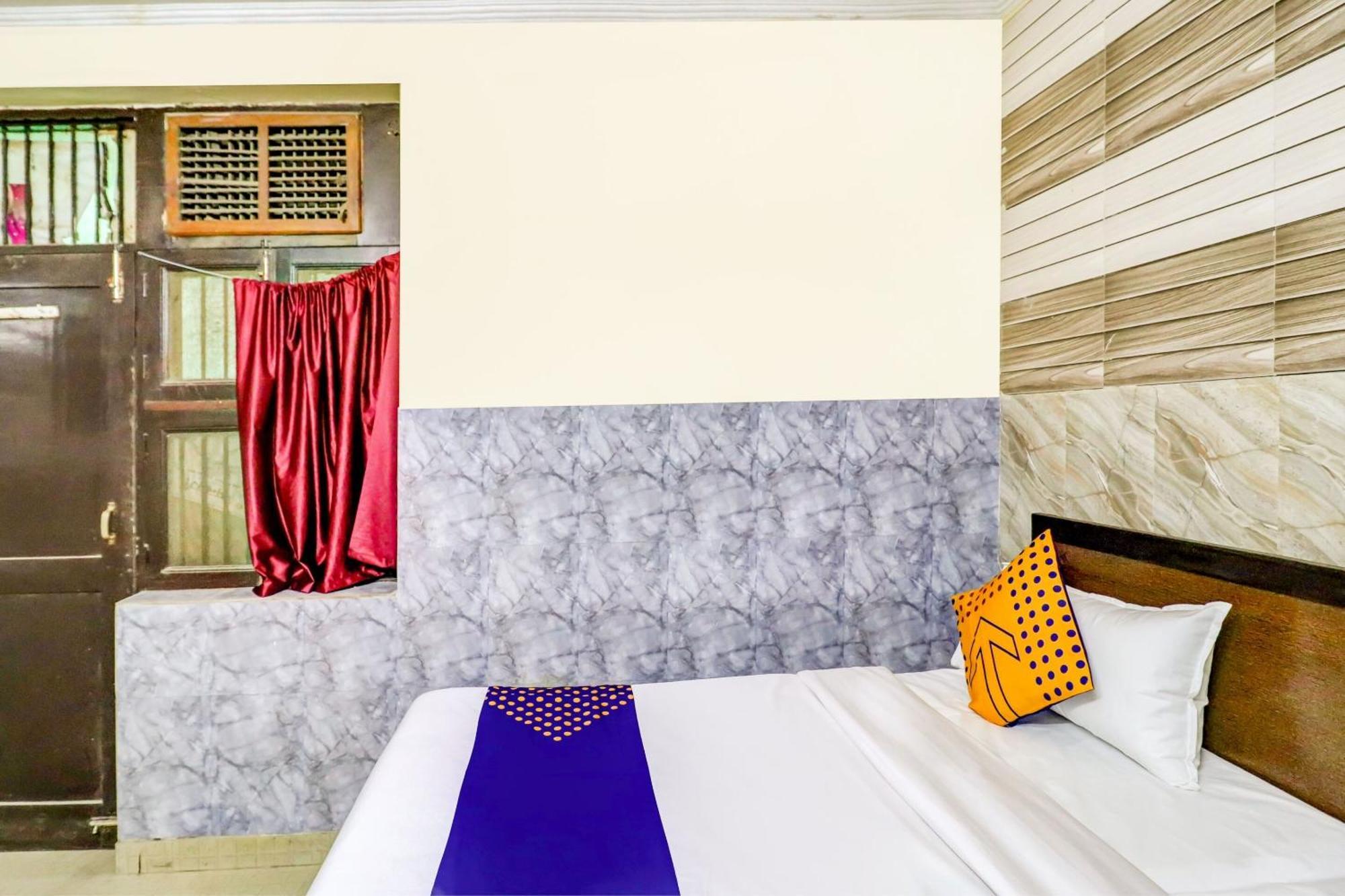 Spot On Maa Gyatri Hotel 2*