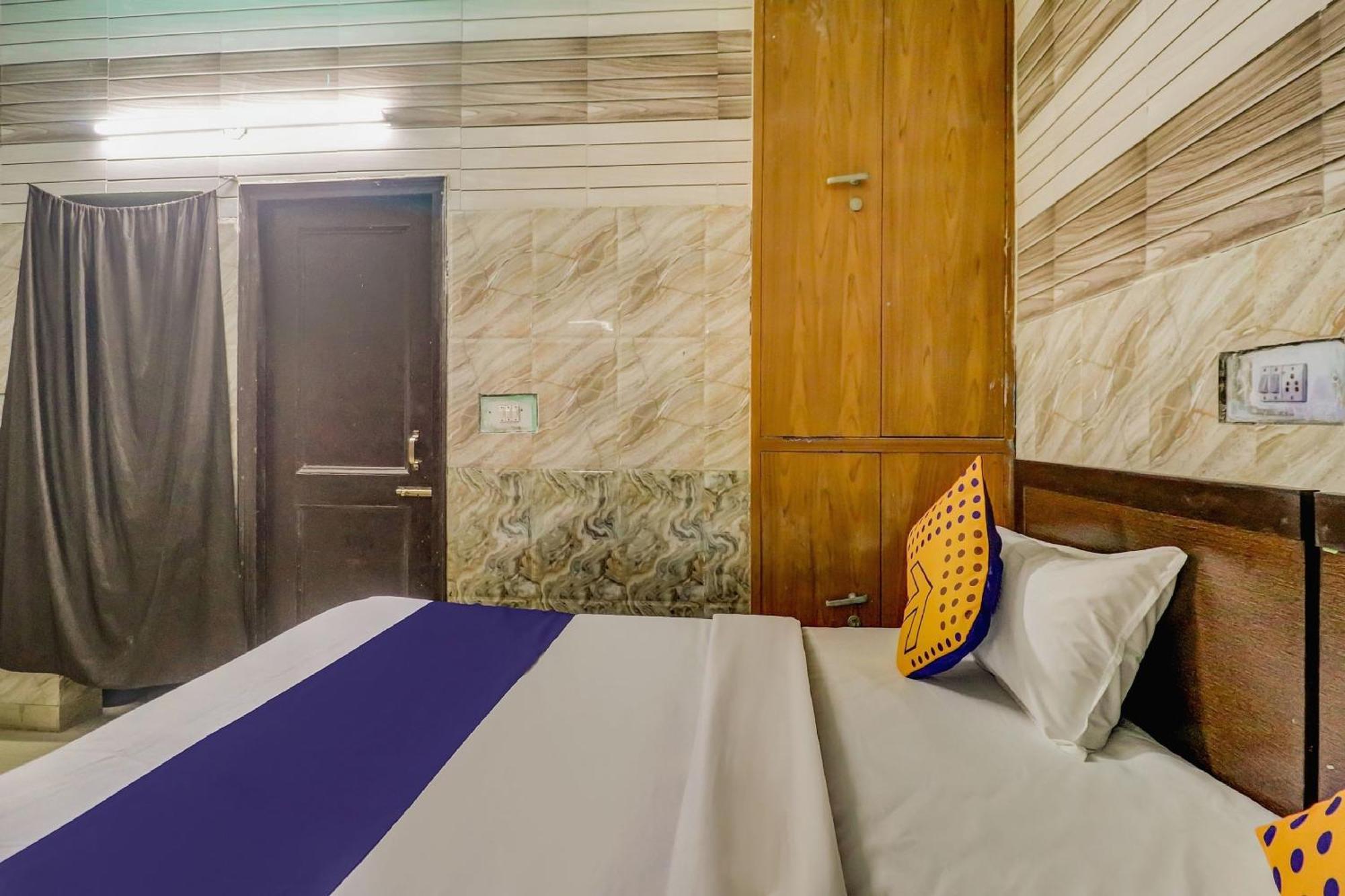 Hotel Spot On Maa Gyatri Gurgaon