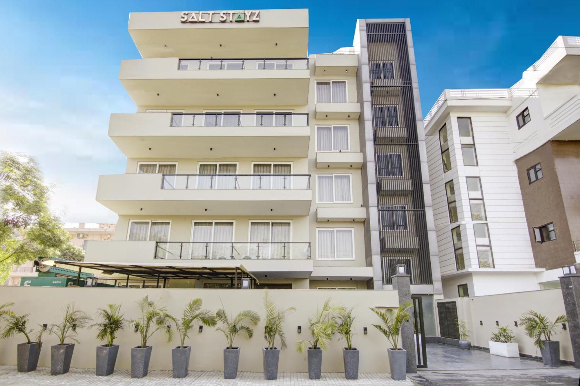 Saltstayz Sector 46 - Sohna Road And Near Paras Hospital 3*