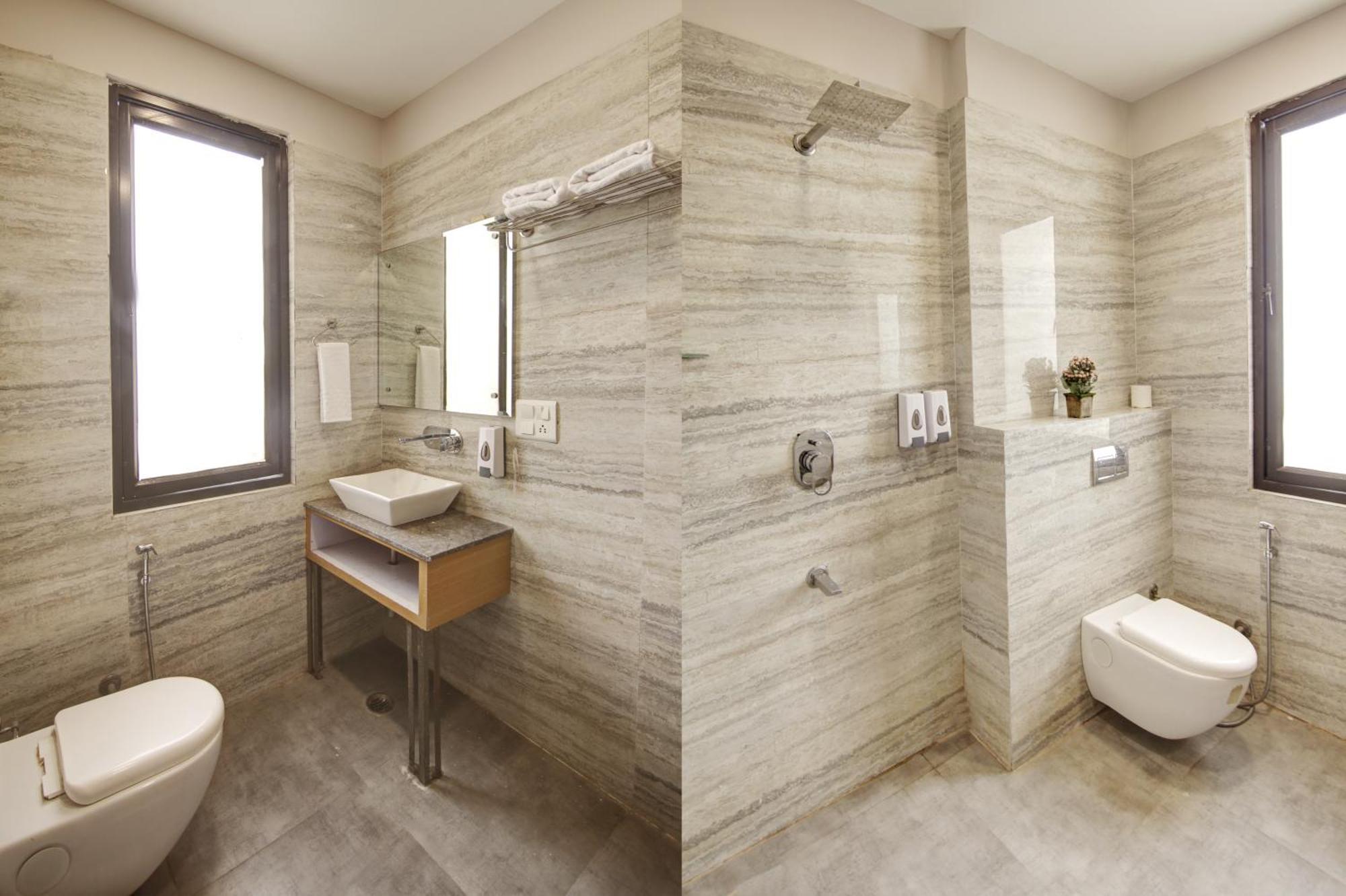 Hotel Limewood - Fortis Hospital 3*