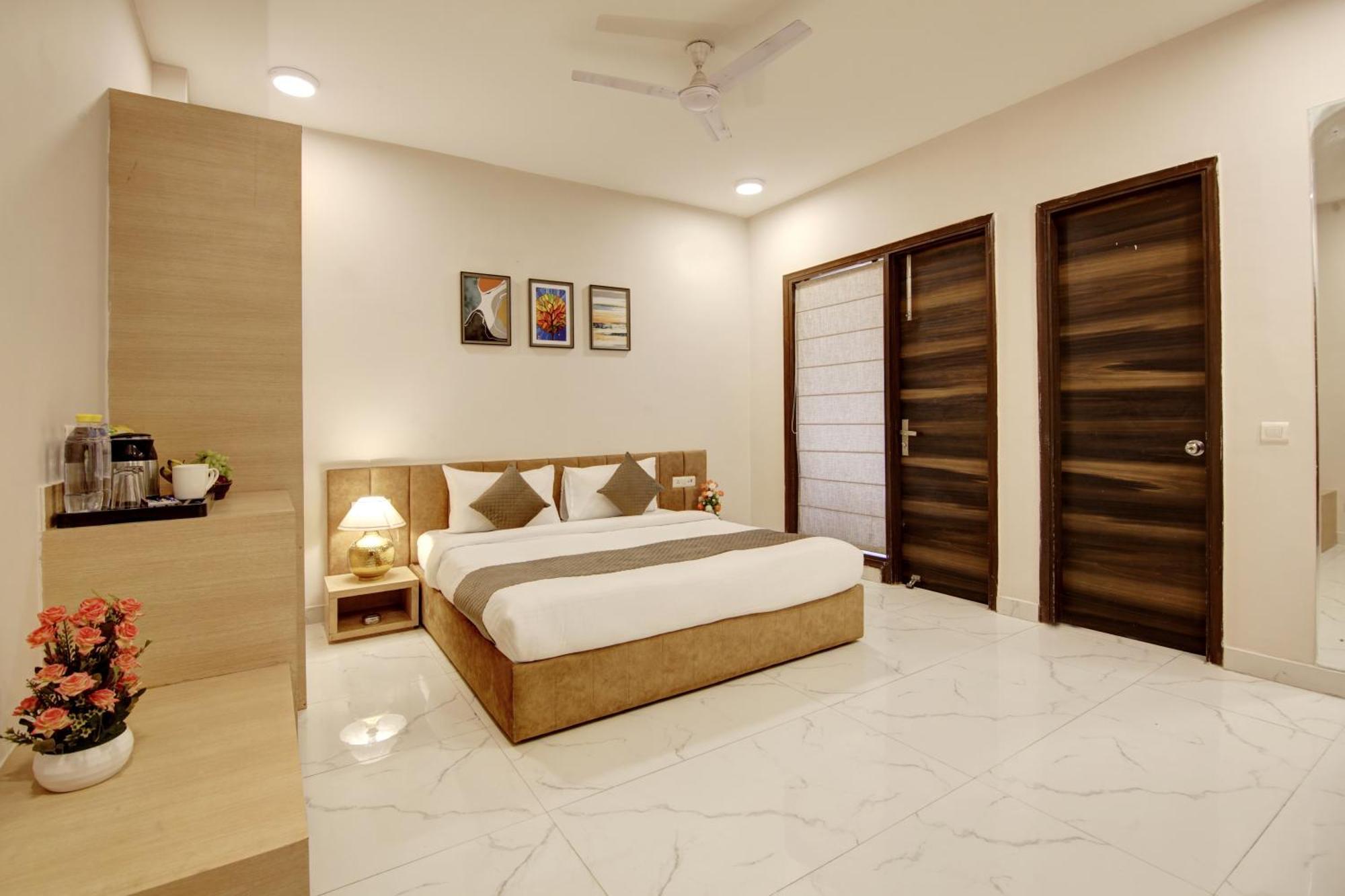 Hotel Limewood - Fortis Hospital