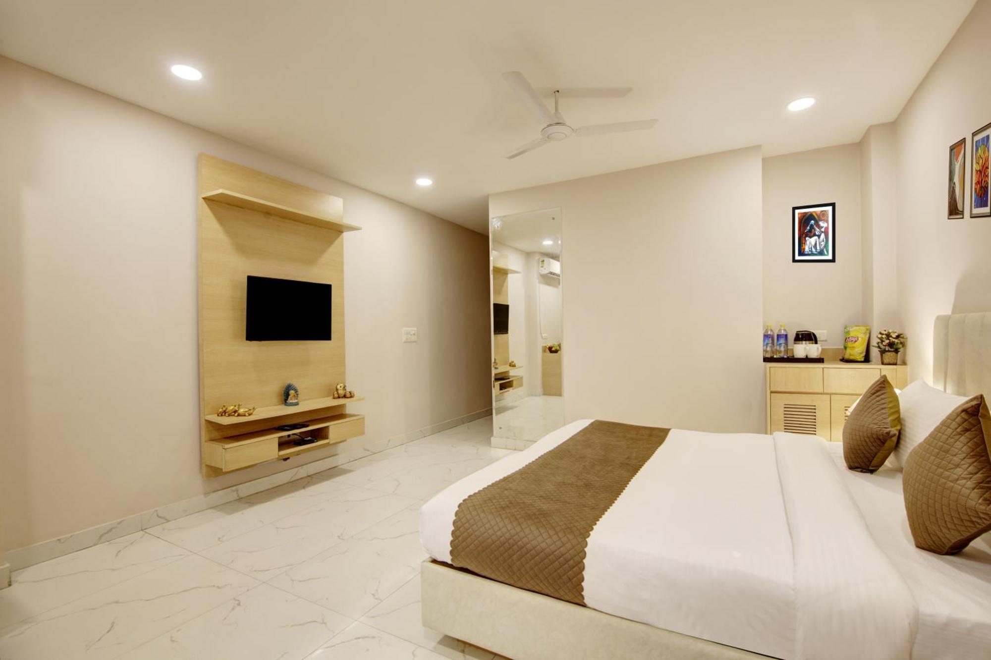Hotel Limewood - Fortis Hospital Gurgaon