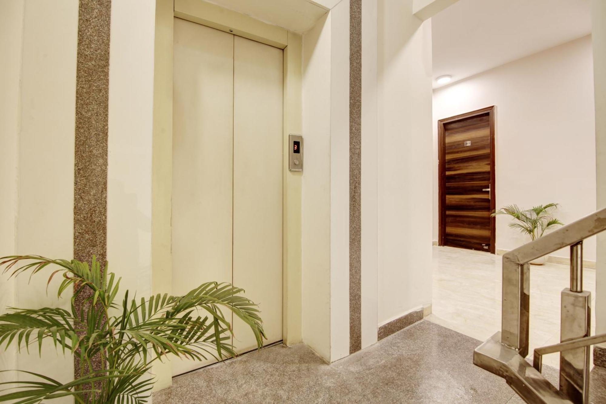 Hotel Limewood - Fortis Hospital Gurgaon