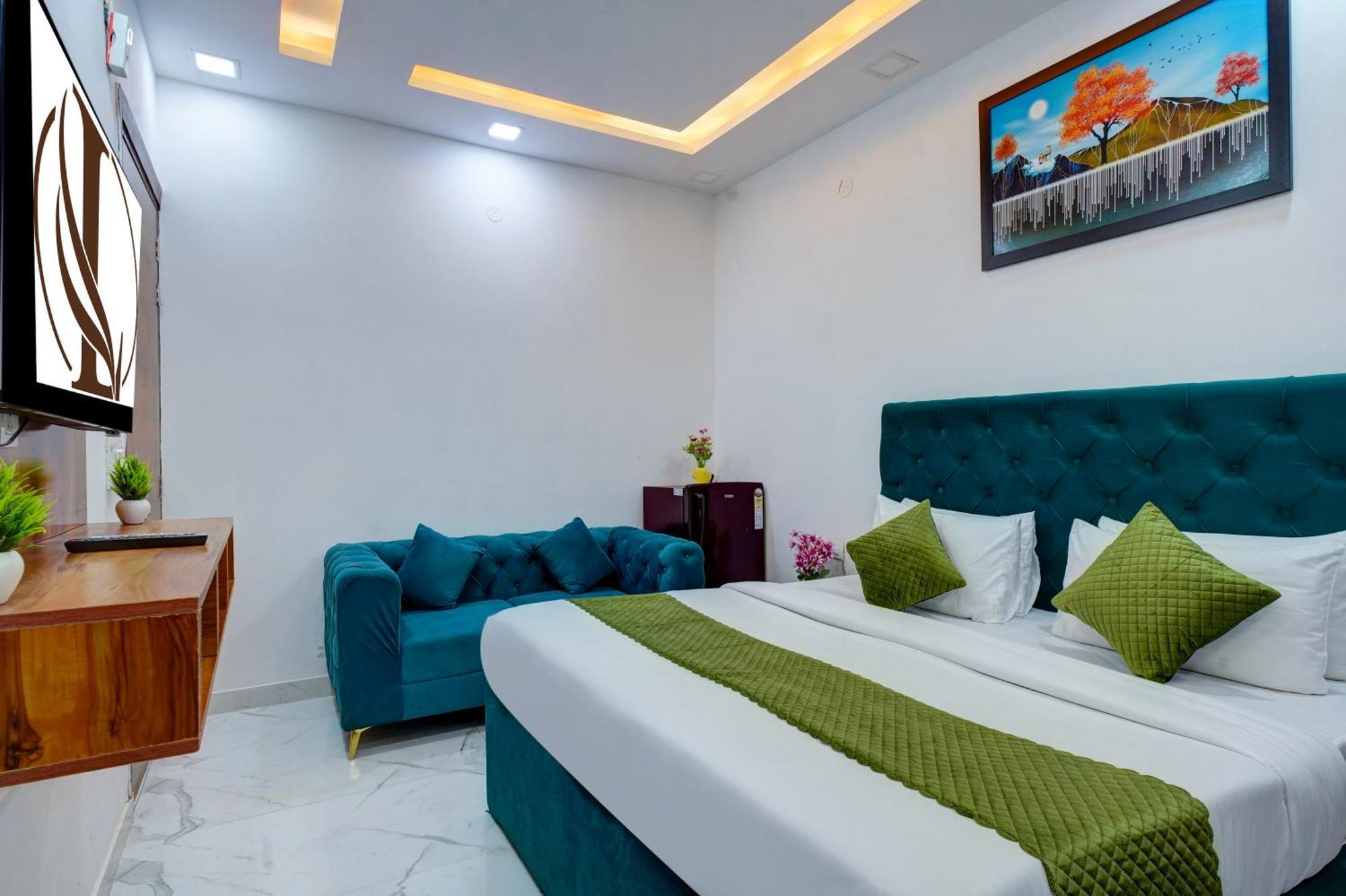Hotel Limewood - Sector 29 Gurgaon