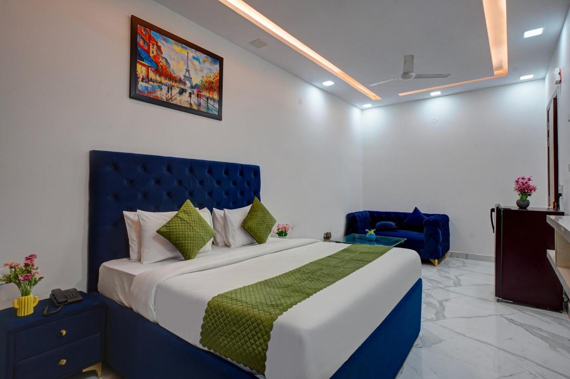 Limewood - Sector 29 Hotel