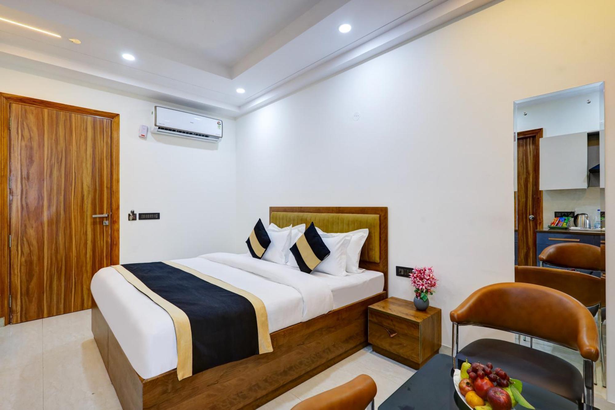 Royal Residency - Medanta Hotel Gurgaon