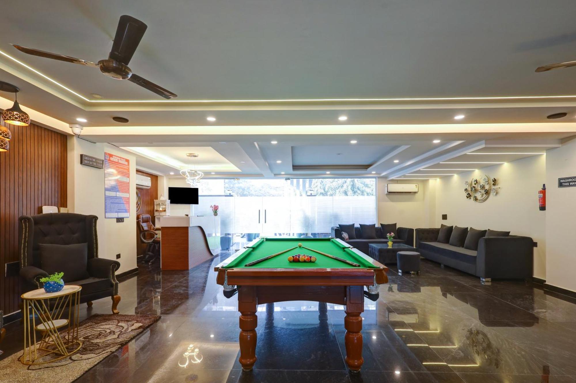 Royal Residency - Medanta Hotel Gurgaon