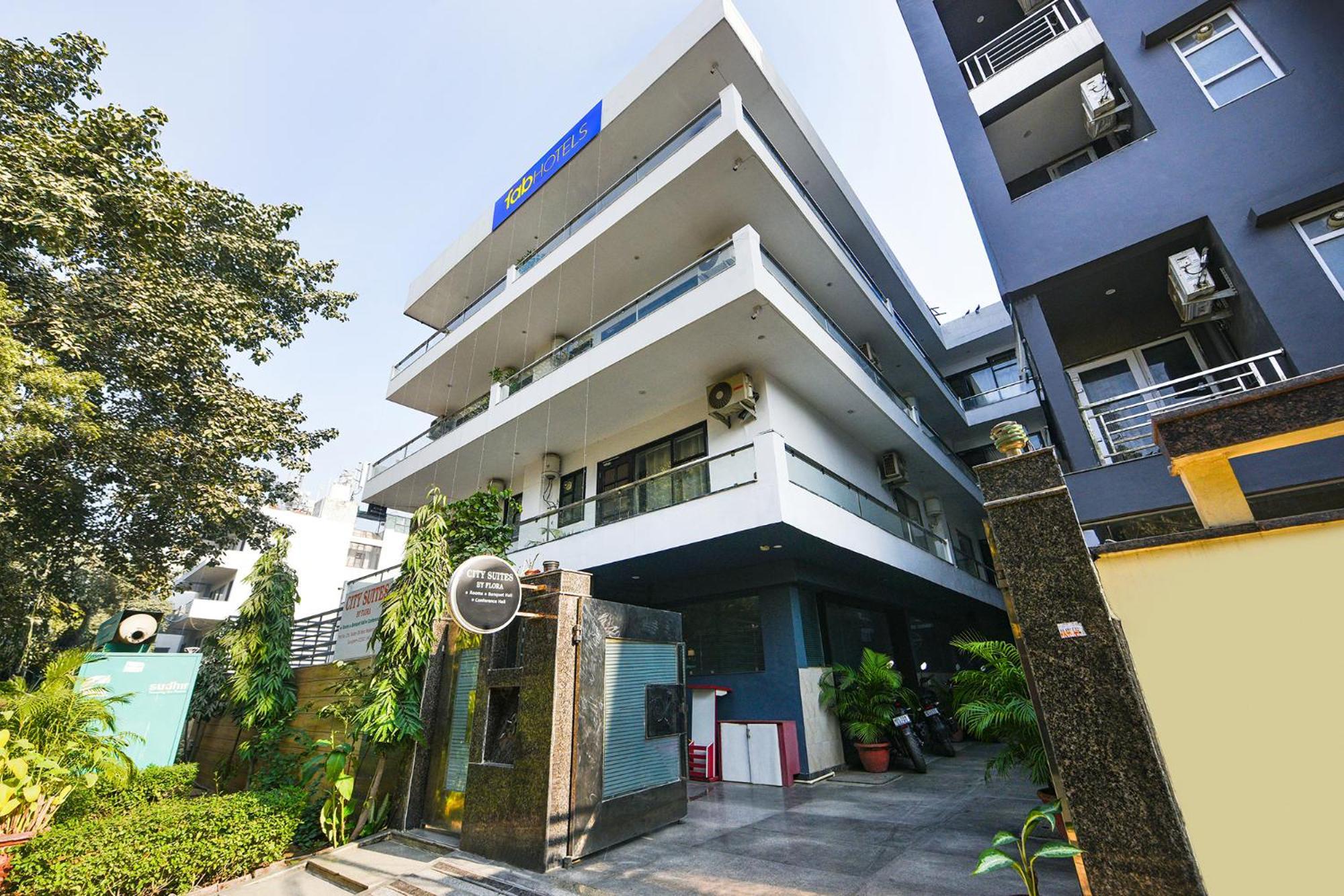 Hotel Fabhotel Suits 3*