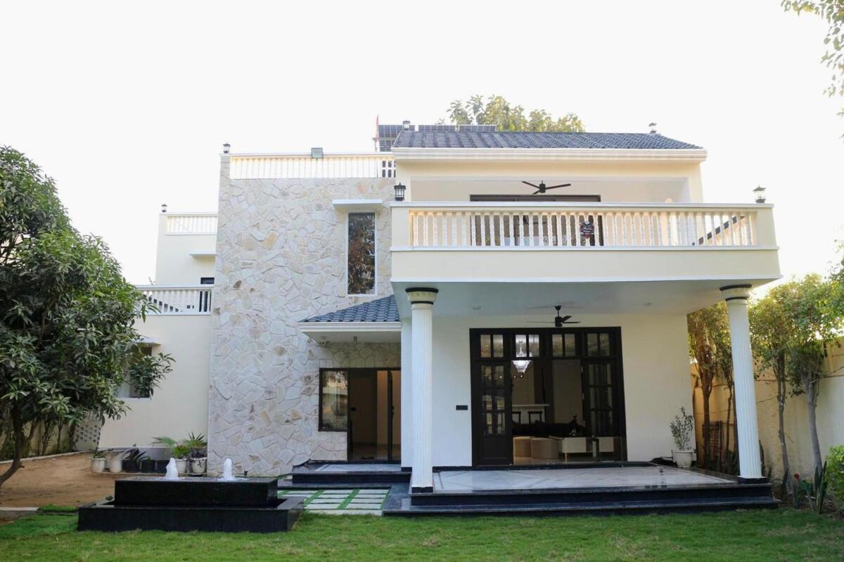 Amarna- The Lux With Pool Near Delhi Villa Gurgaon