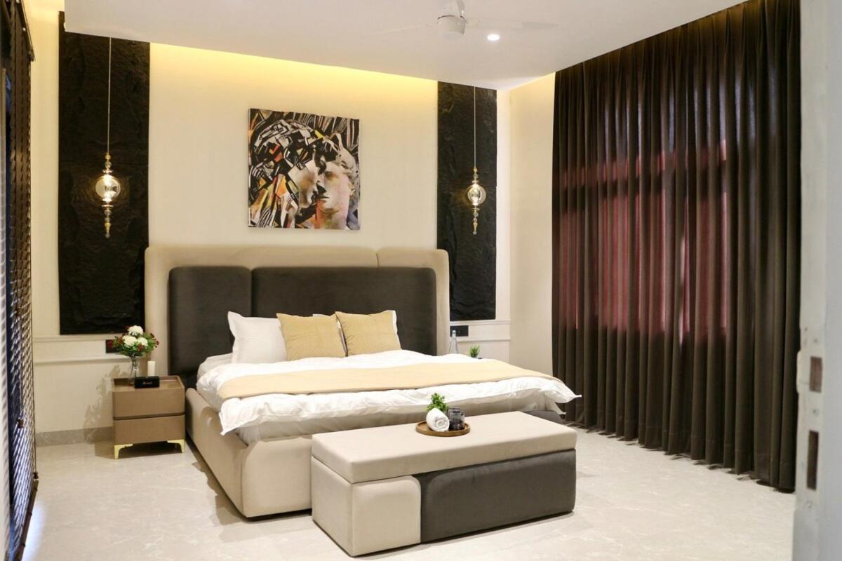 Amarna- The Lux With Pool Near Delhi Villa *