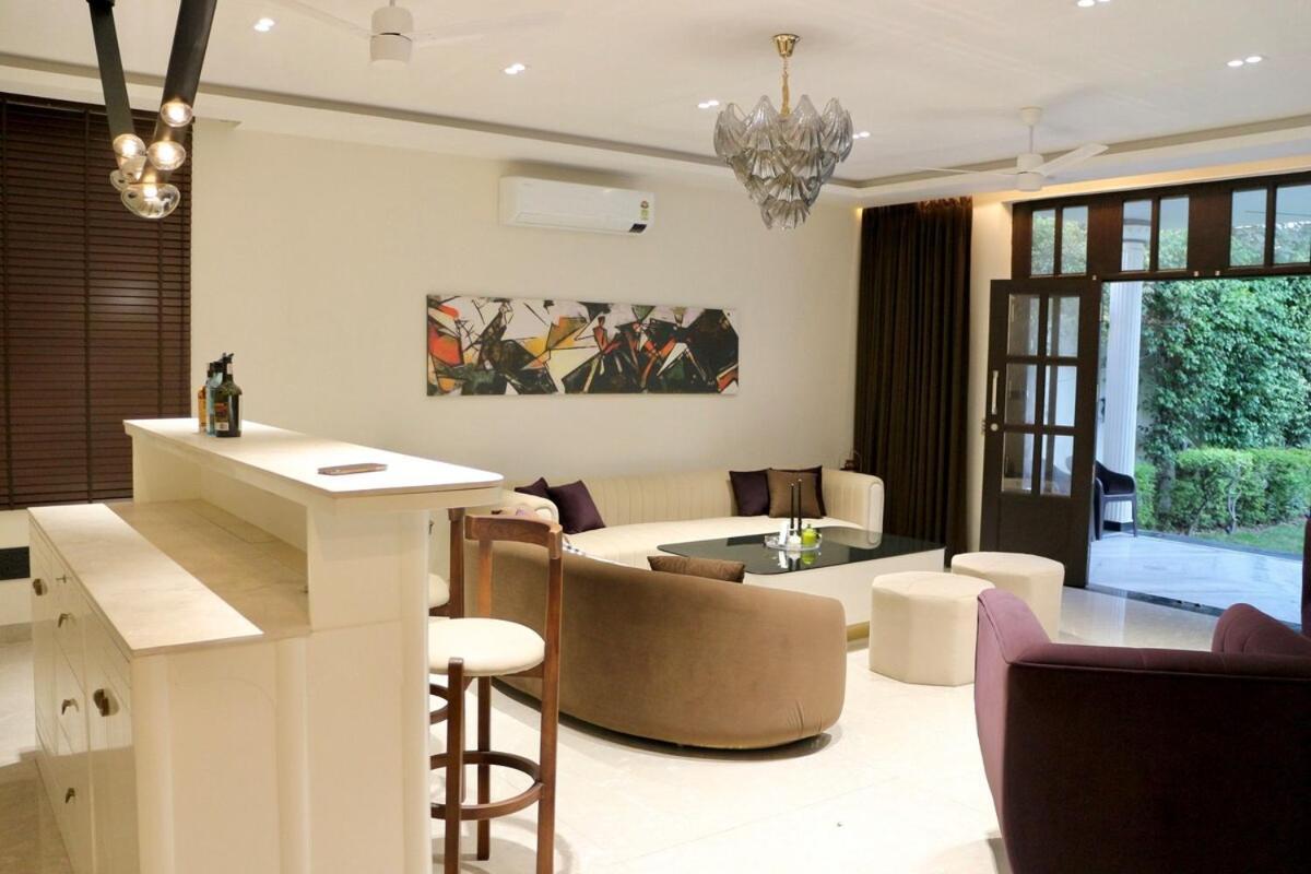 Amarna- The Lux With Pool Near Delhi * Gurgaon
