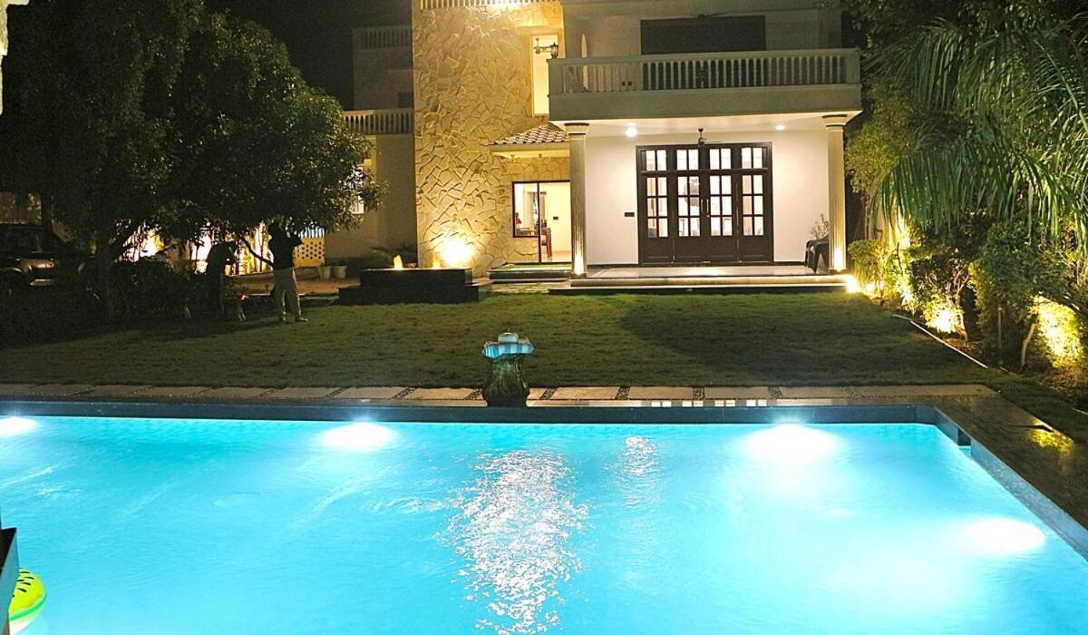 Amarna- The Lux With Pool Near Delhi Villa *